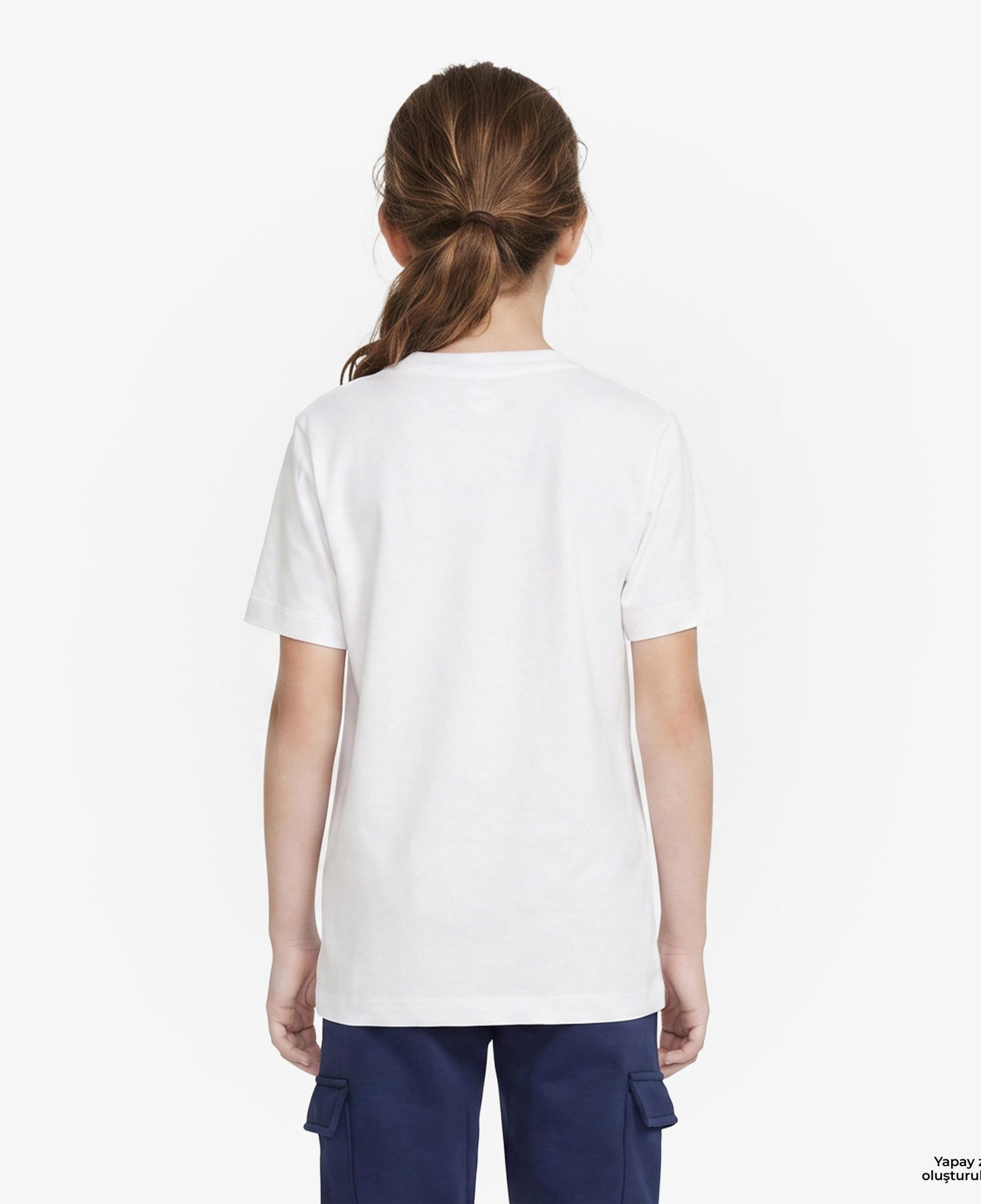 Nike Sportswear Futura Çocuk Beyaz T-Shirt