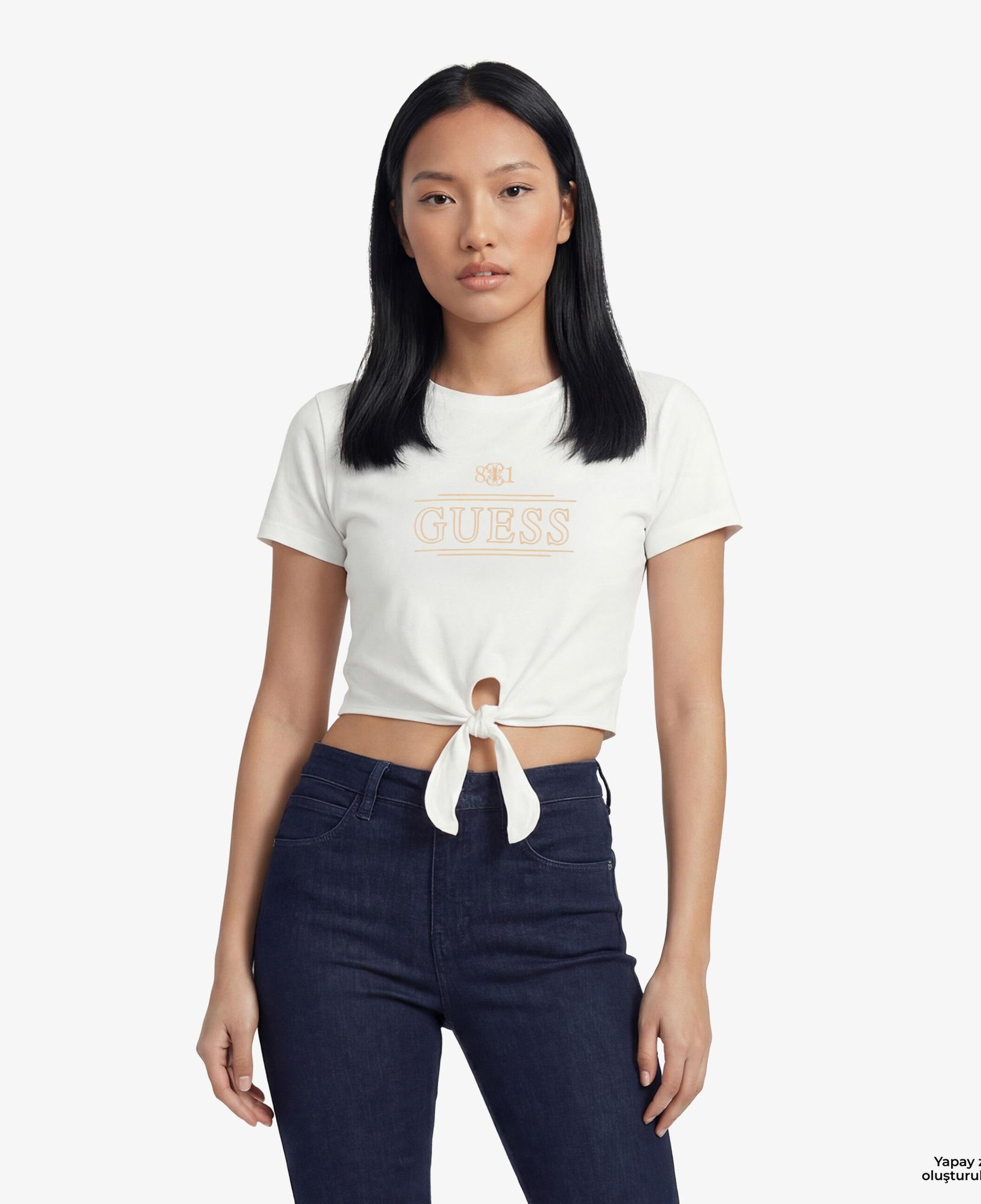 Guess Martina Aktif Boxy Fit Kadın Beyaz T-Shirt