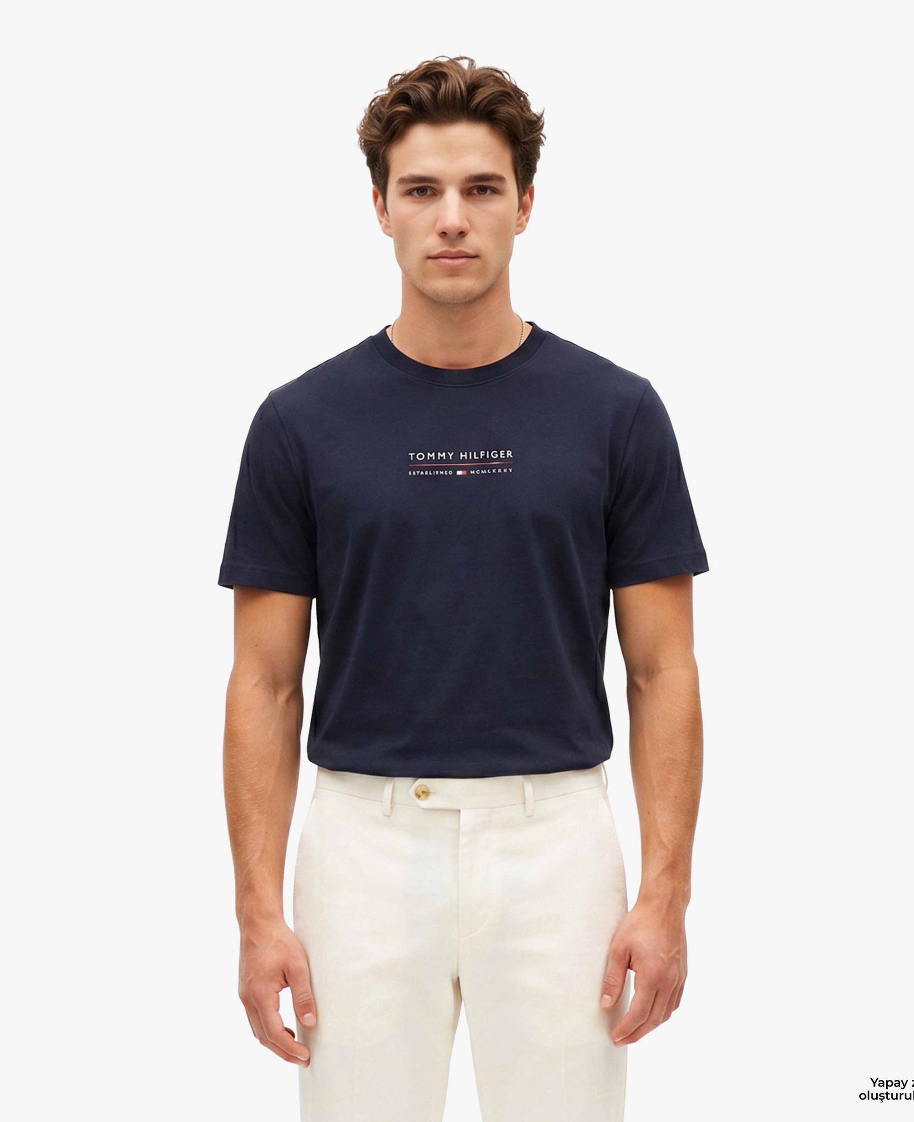 Tommy Hilfiger Brand Love Erkek Lacivert T-Shirt