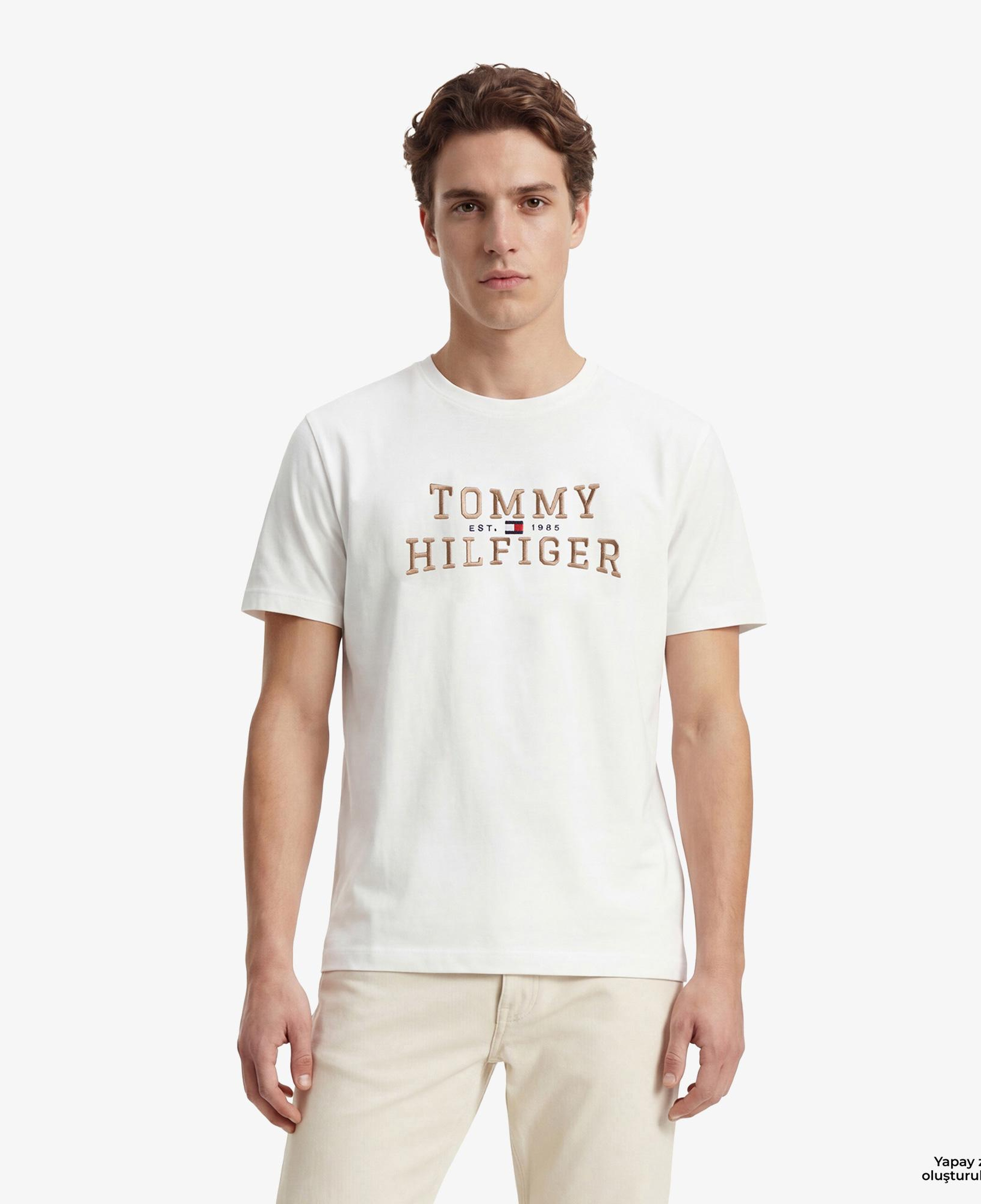 Tommy Hilfiger Brand Love Graphic Erkek Beyaz T-Shirt