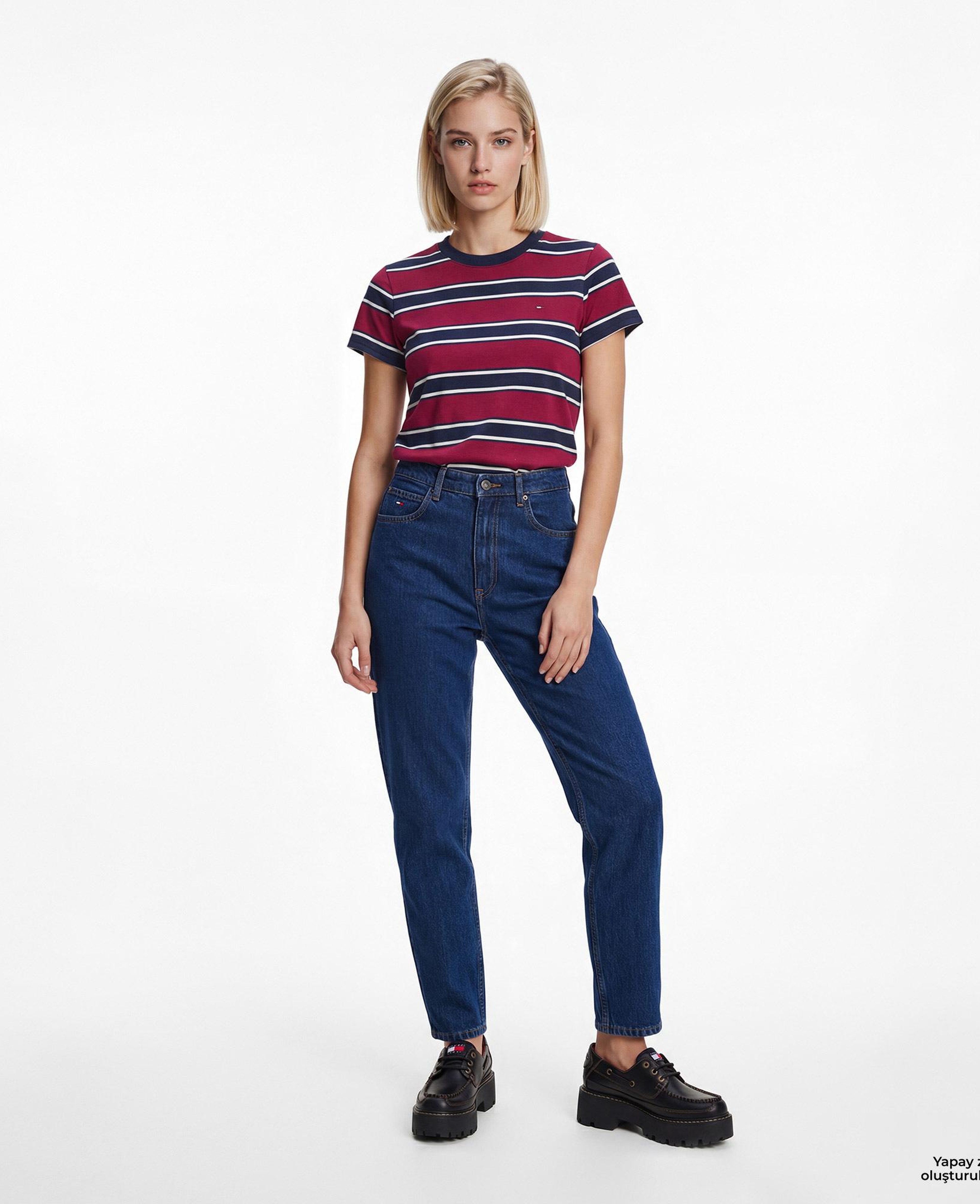 Tommy Hilfiger Denim Essentials Kadın Bordo T-Shirt