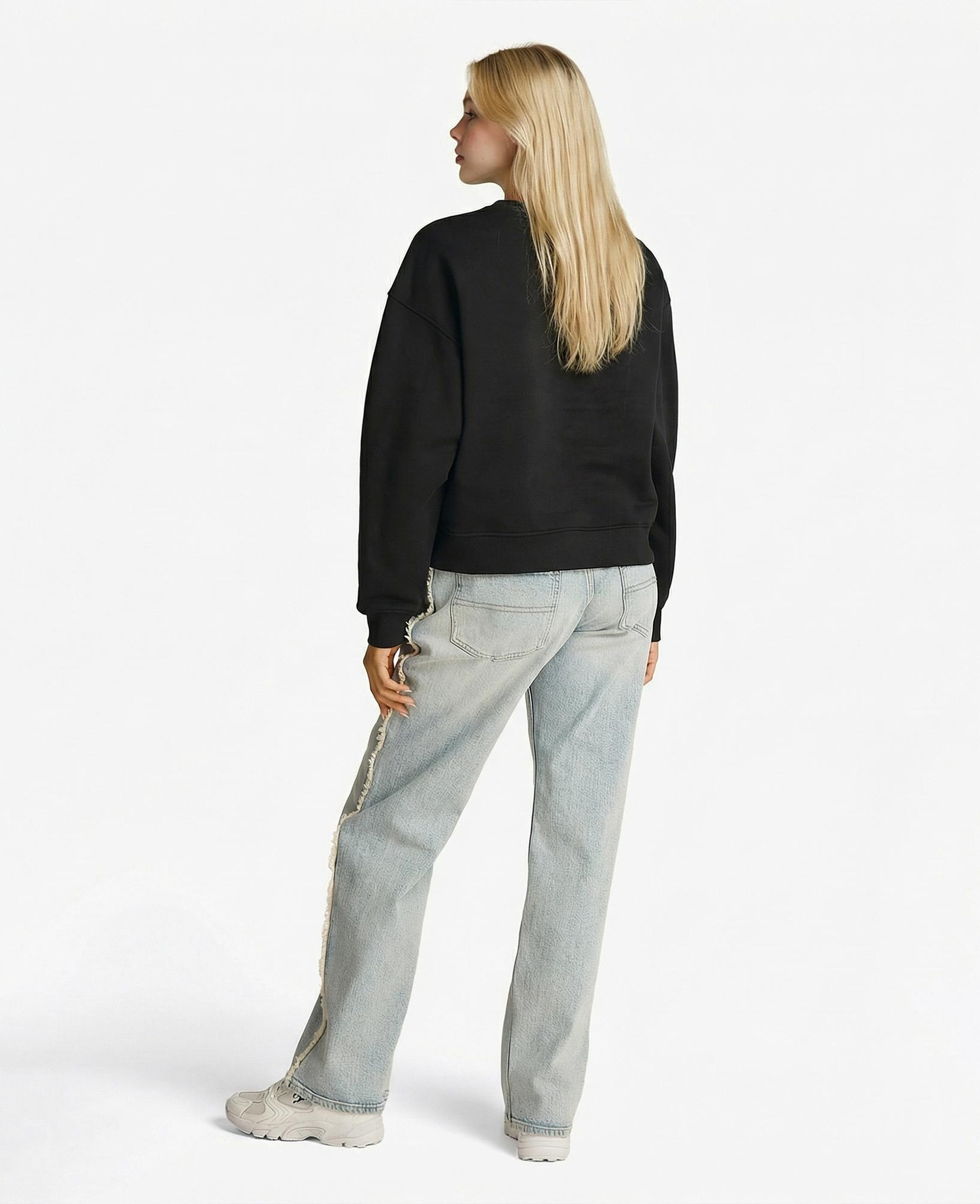 Tommy Jeans Bxy Badge Crew Kadın Siyah Sweatshirt