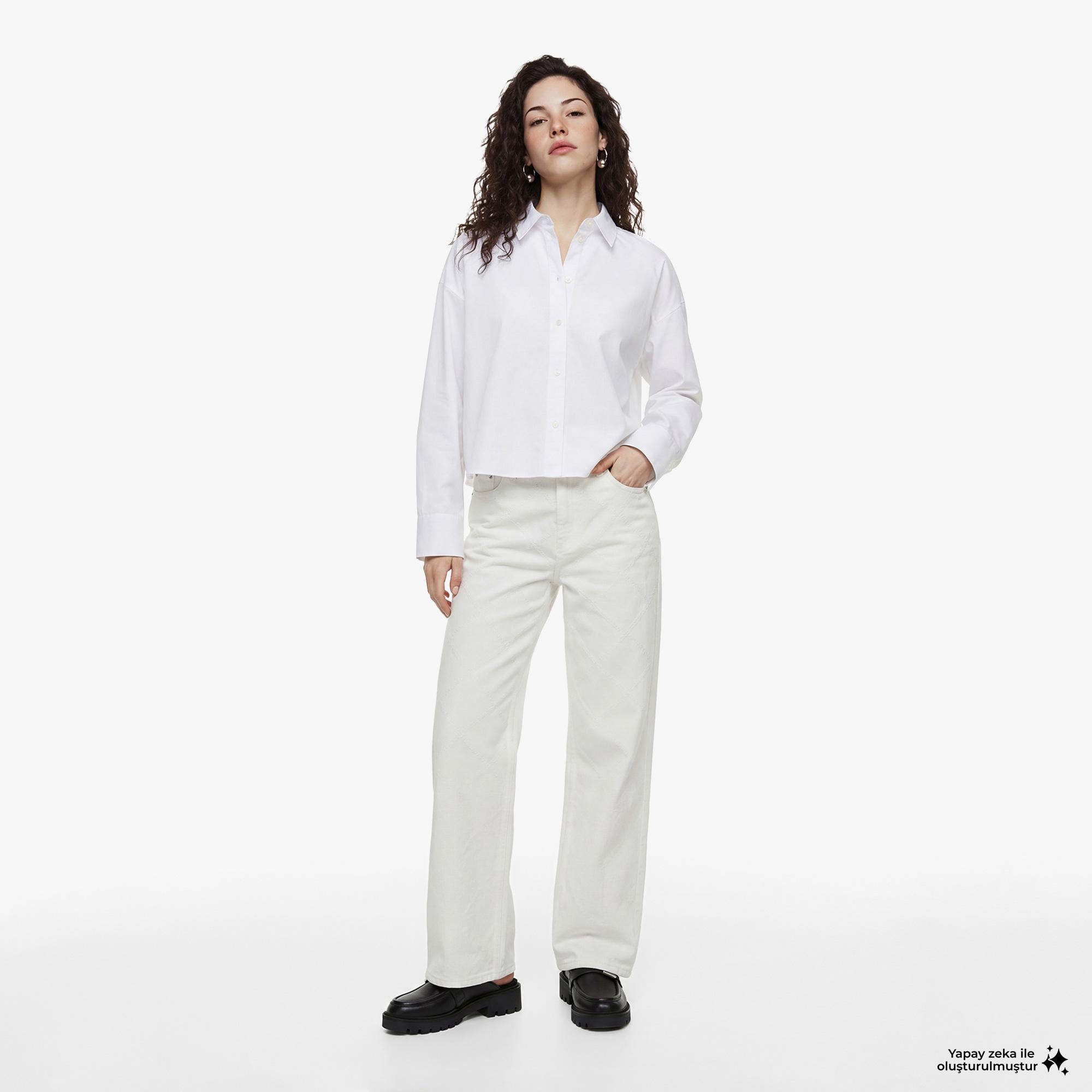 Calvin Klein Solid Boxy Cropped Kadın Beyaz Gömlek