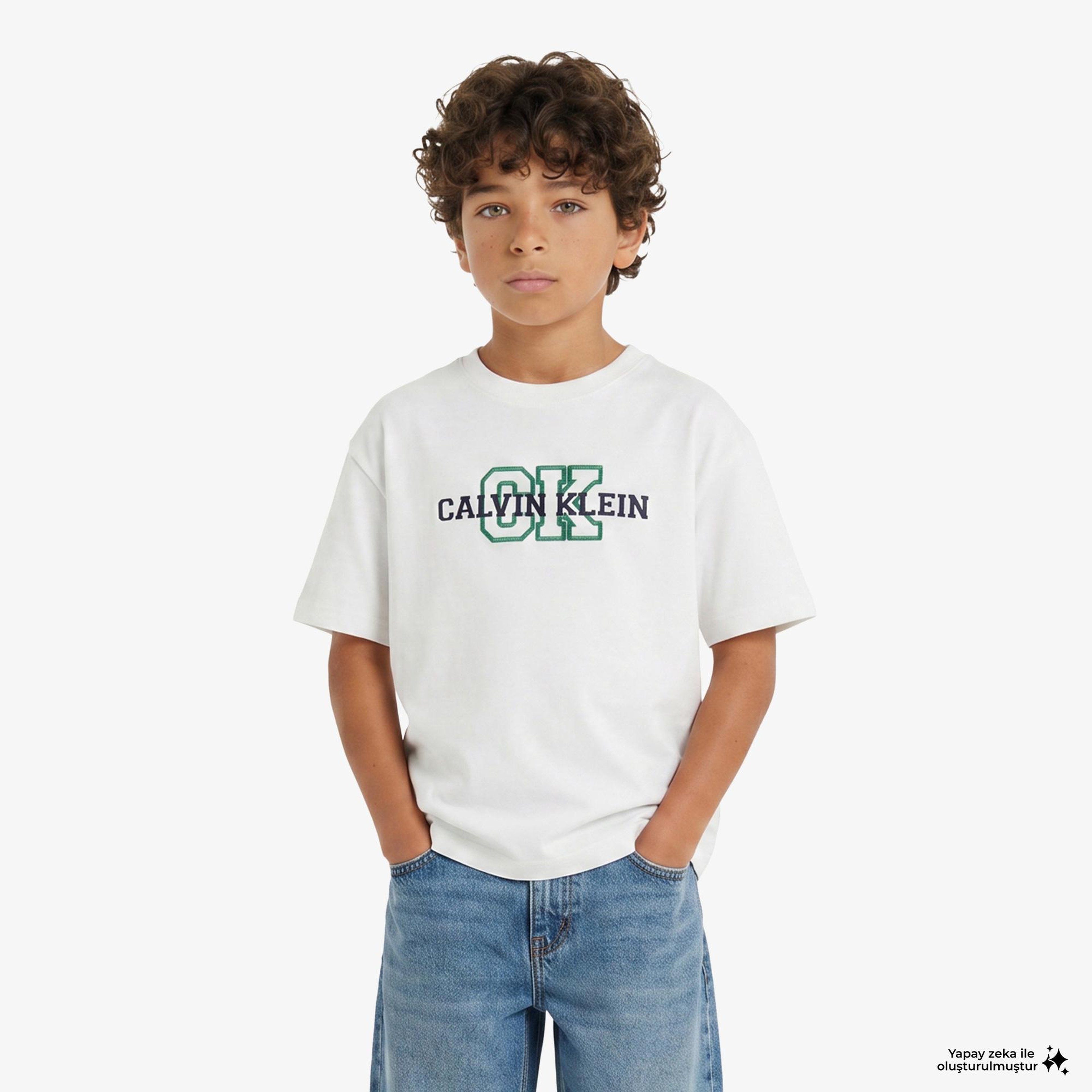 Calvin Klein Varsity Logo Çocuk Beyaz T-Shirt