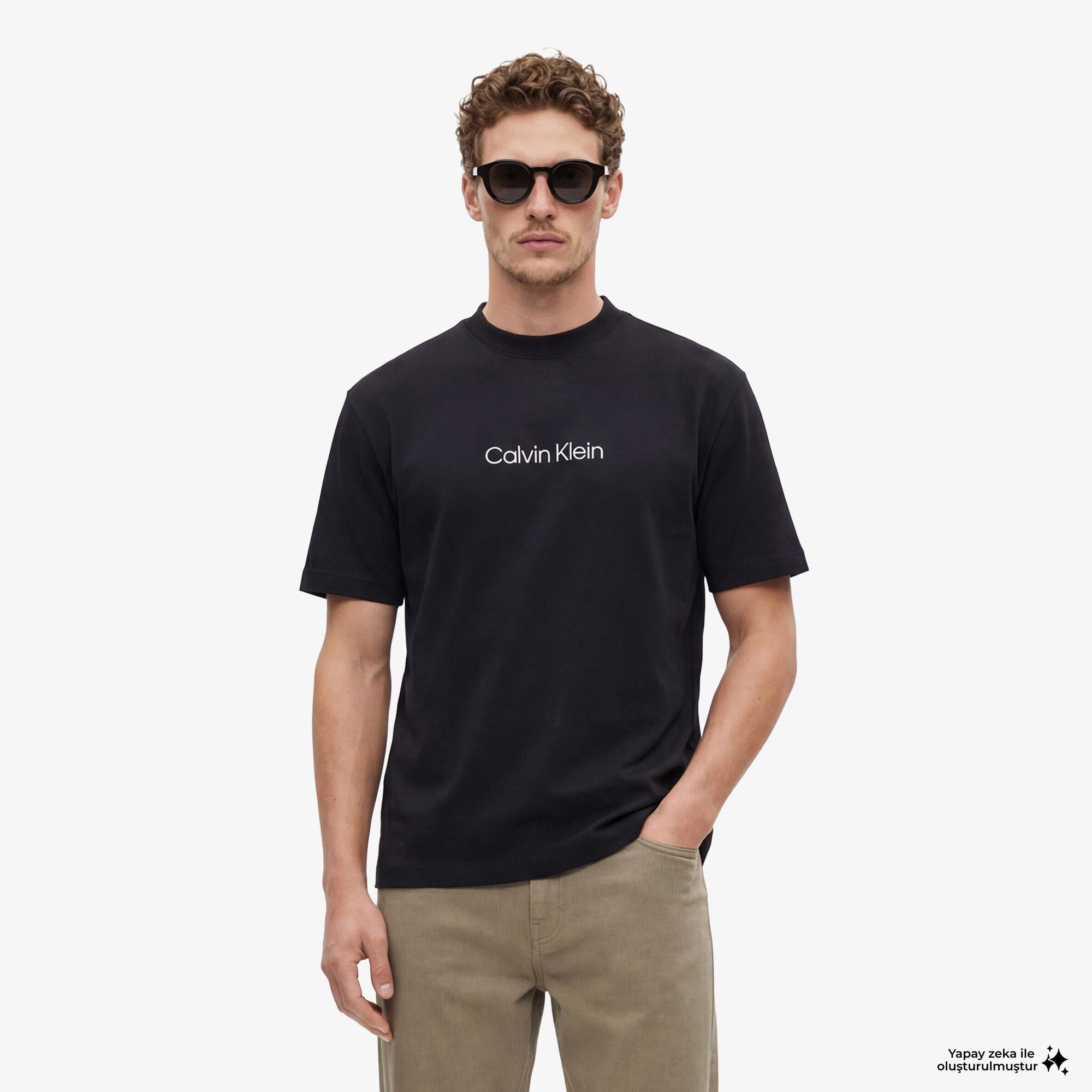Calvin Klein Relaxed Standard Logo Crewnk Erkek Siyah T-Shirt