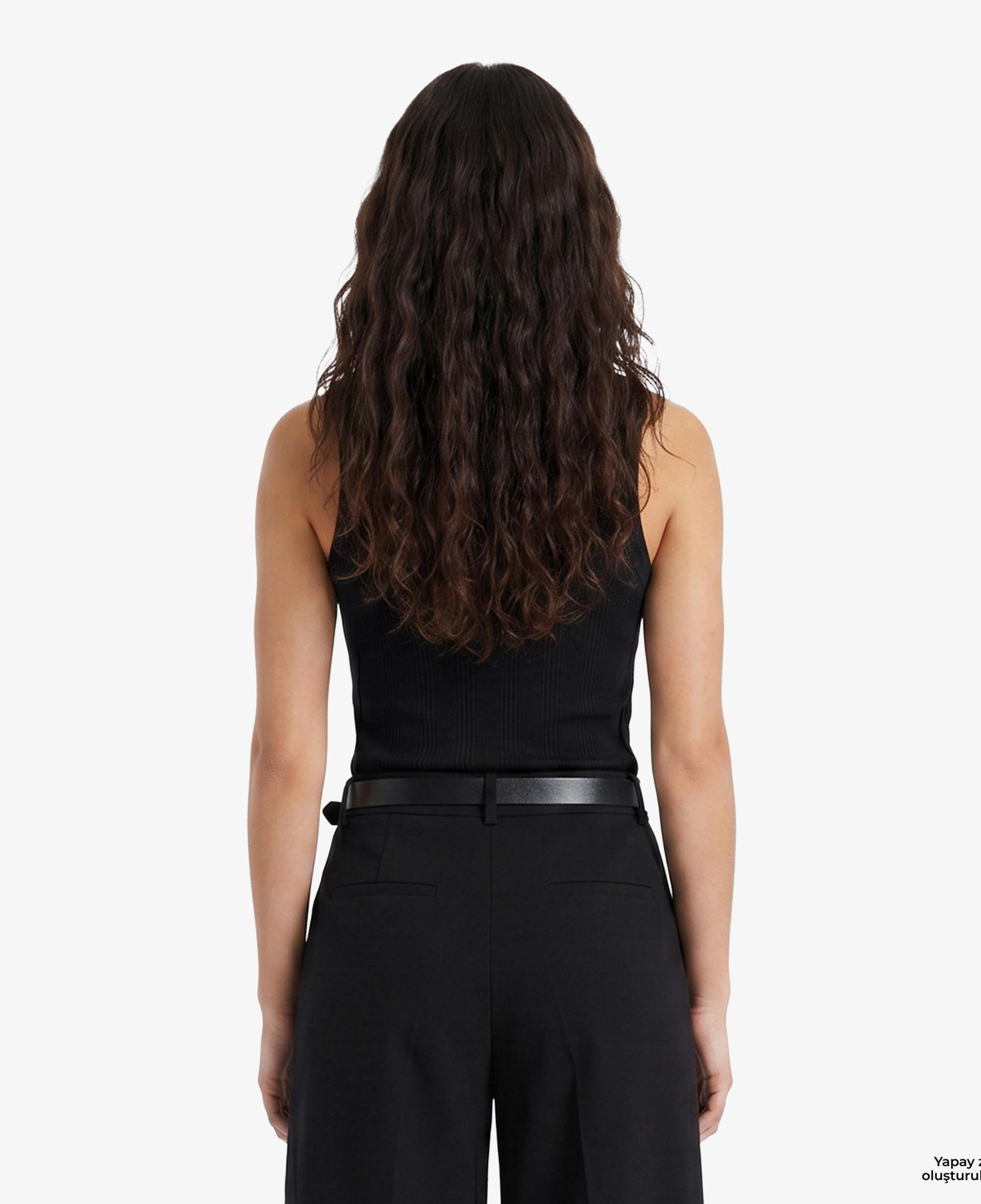 Calvin Klein Varigated Nano Logo Kadın Siyah Kolsuz T-Shirt