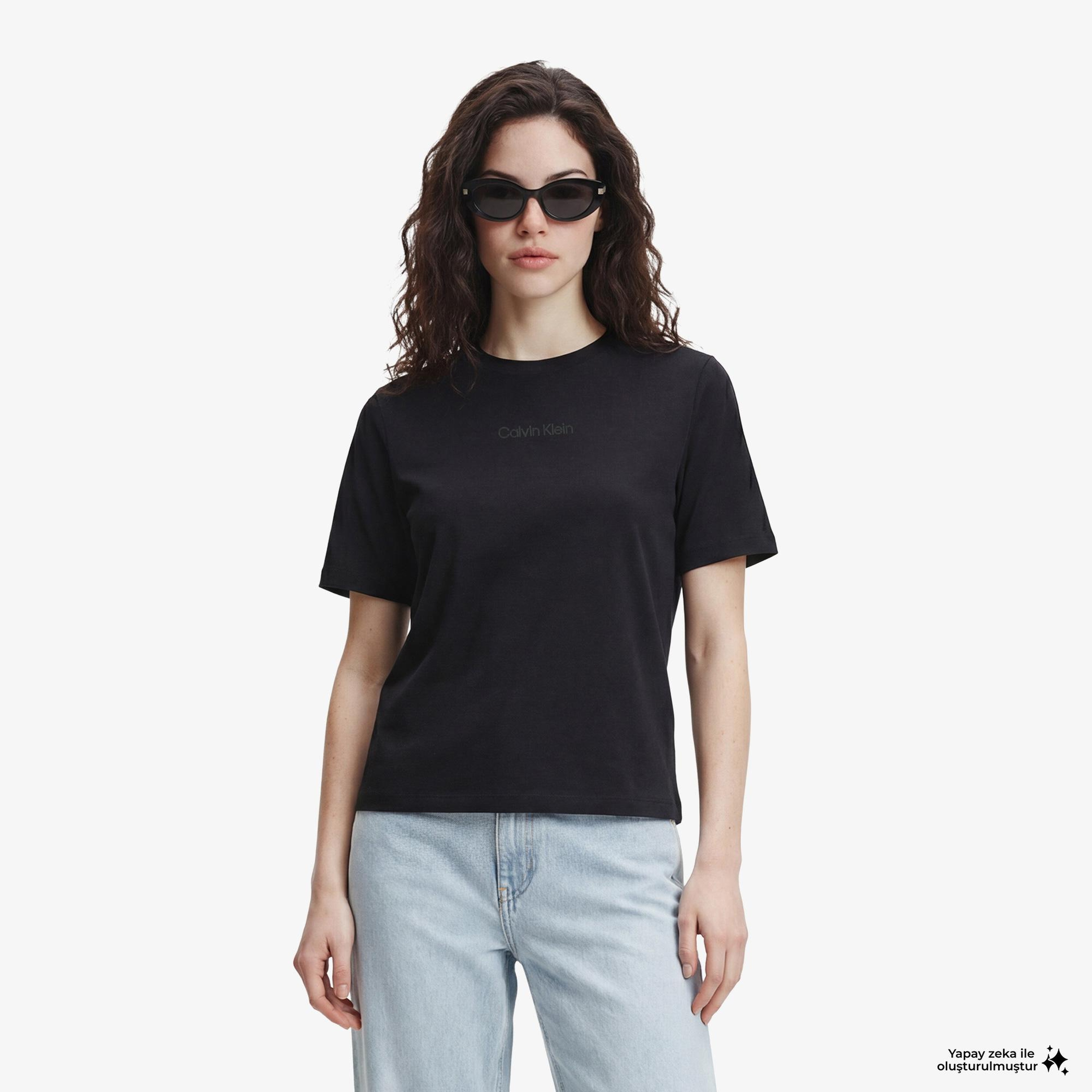 Calvin Klein Classic 20S Logo Grap Kadın Siyah T-Shirt