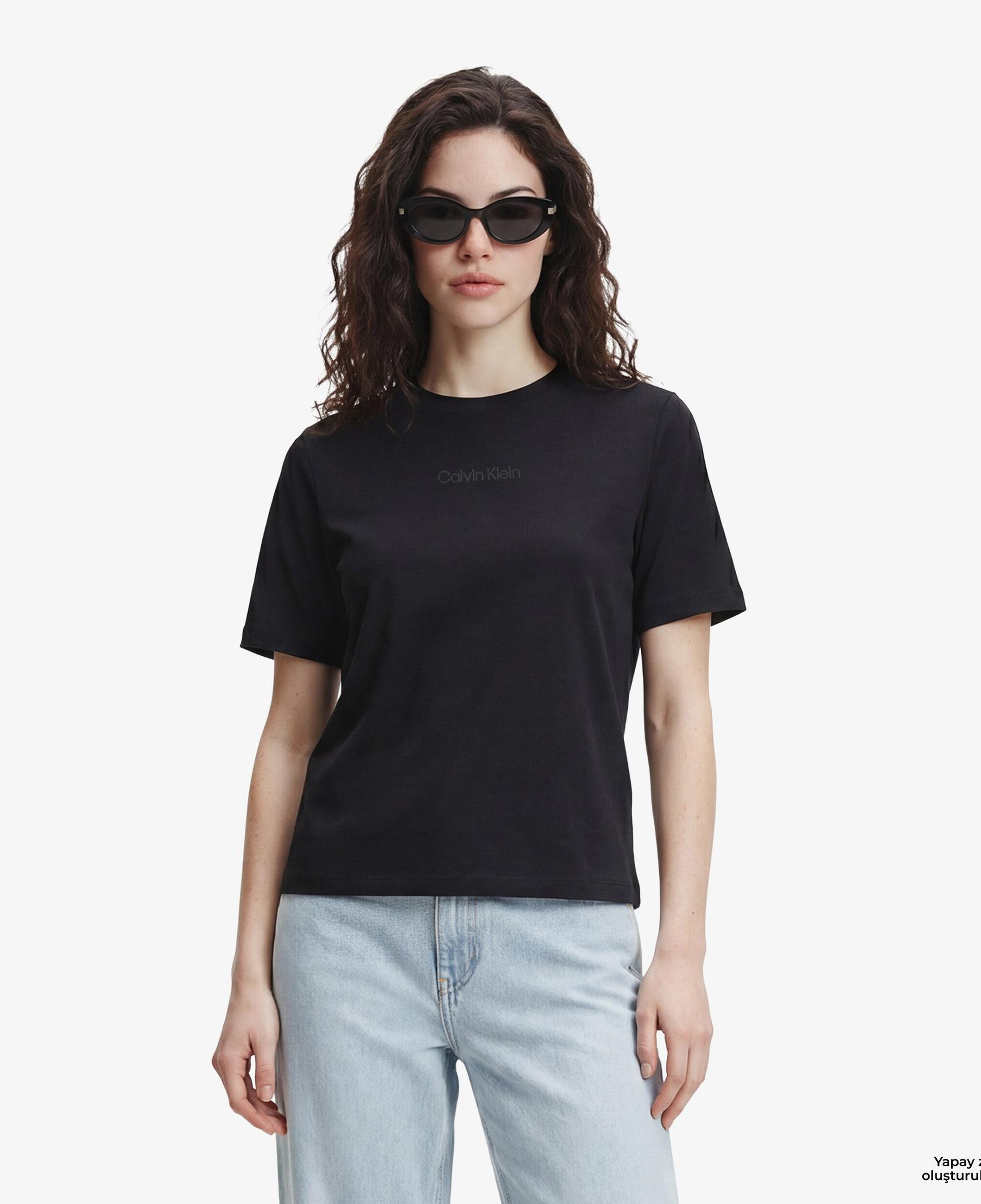 Calvin Klein Classic 20S Logo Grap Kadın Siyah T-Shirt