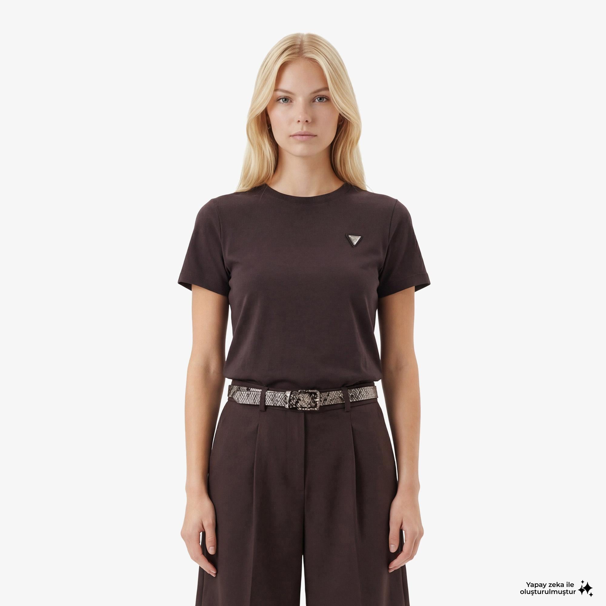 Guess Sonia Aktif Modal Karışımlı Slim Fit Kadın Kahverengi T-Shirt