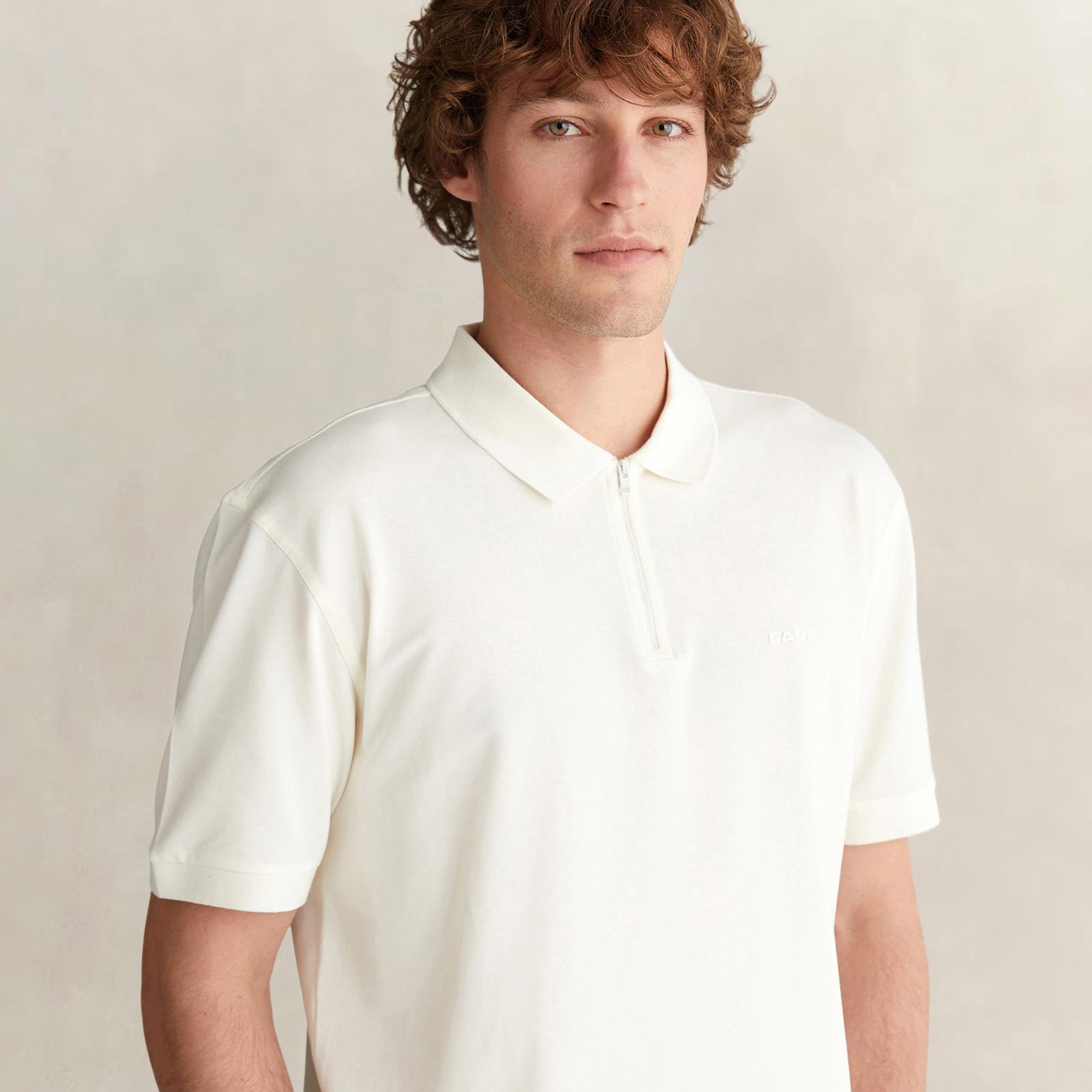 GANT Erkek Beyaz Regular Fit Yarım Fermuarlı Polo Yaka T-Shirt