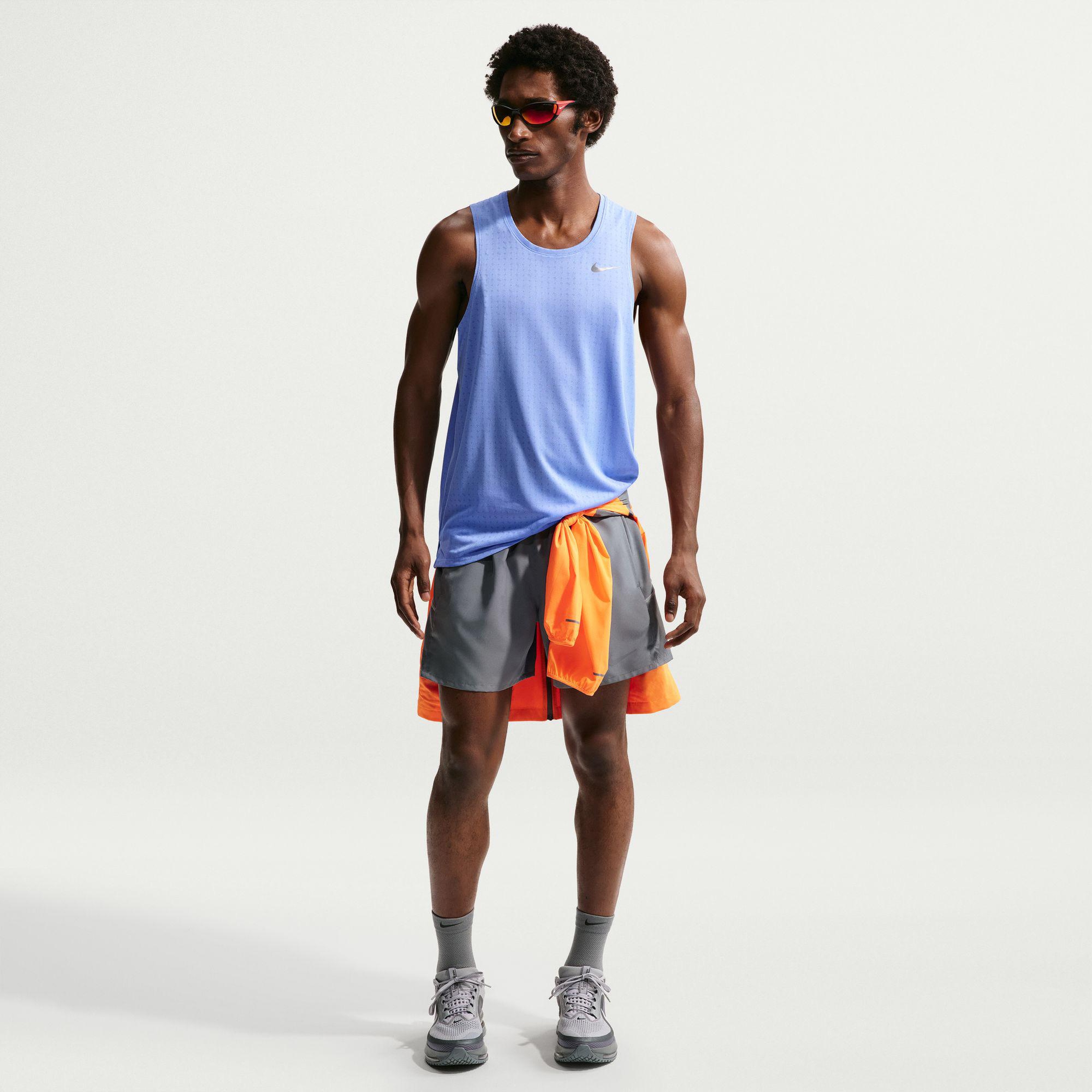 Nike Dri-Fit Breathe Miler Erkek Mavi Kolsuz T-Shirt