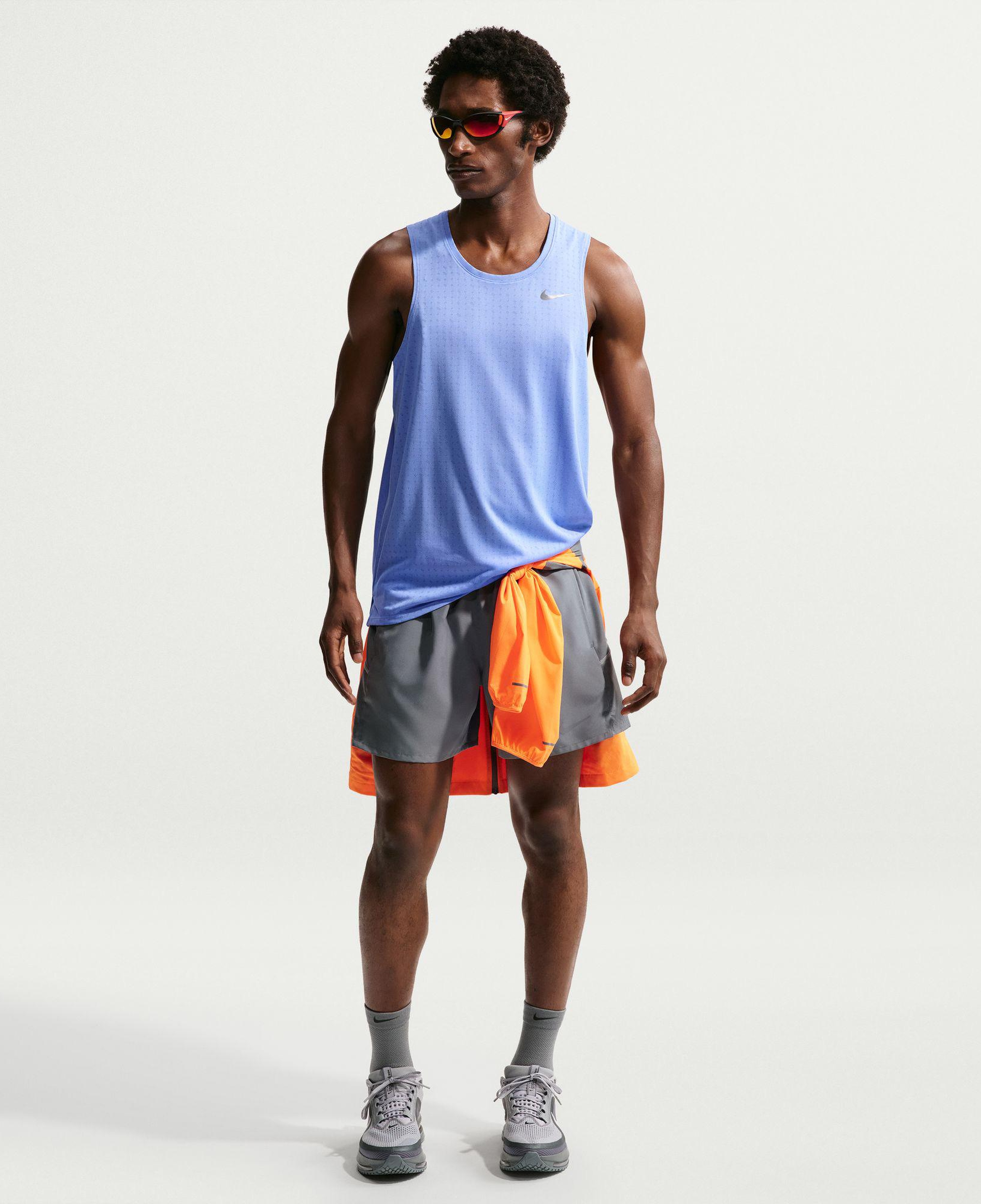 Nike Dri-Fit Breathe Miler Erkek Mavi Kolsuz T-Shirt