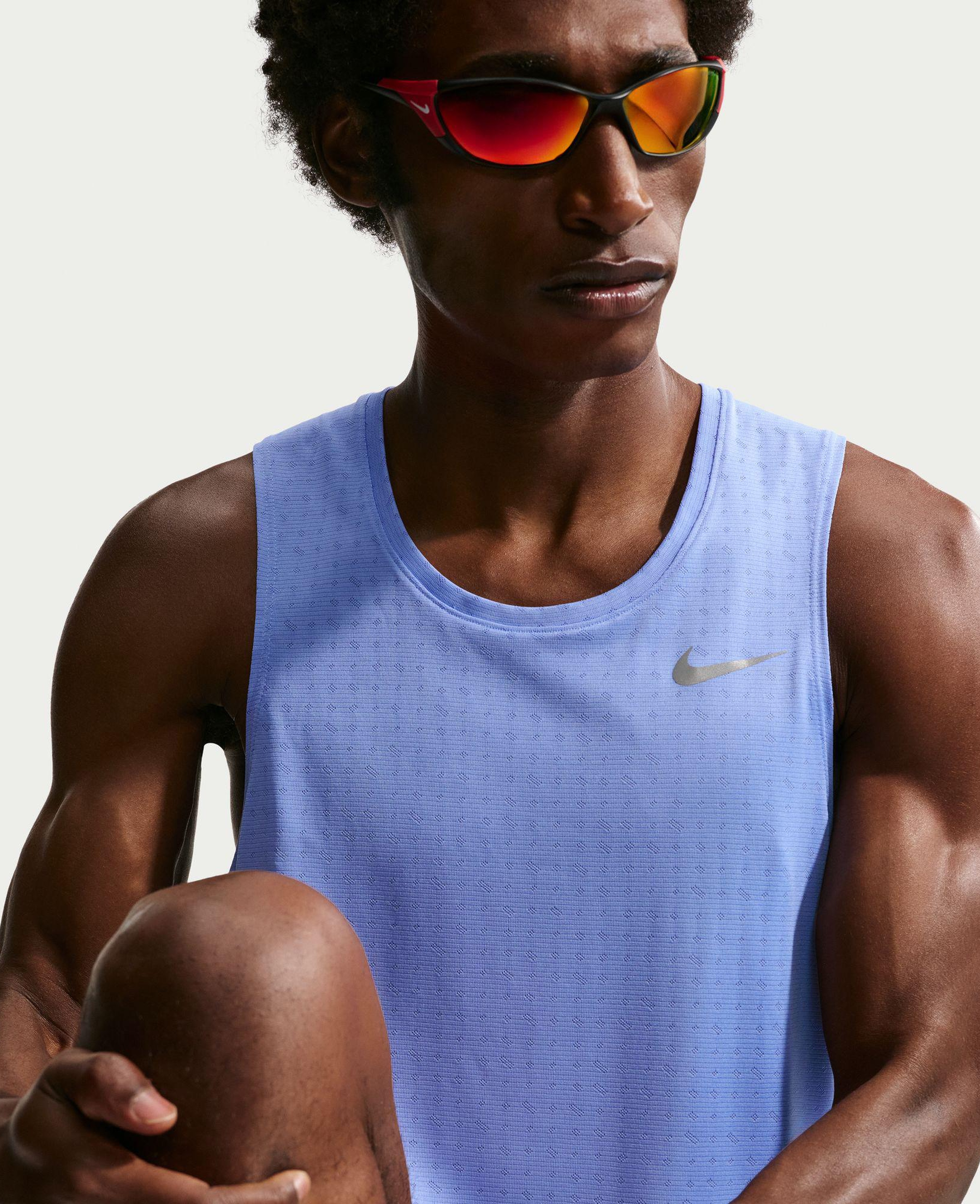 Nike Dri-Fit Breathe Miler Erkek Mavi Kolsuz T-Shirt