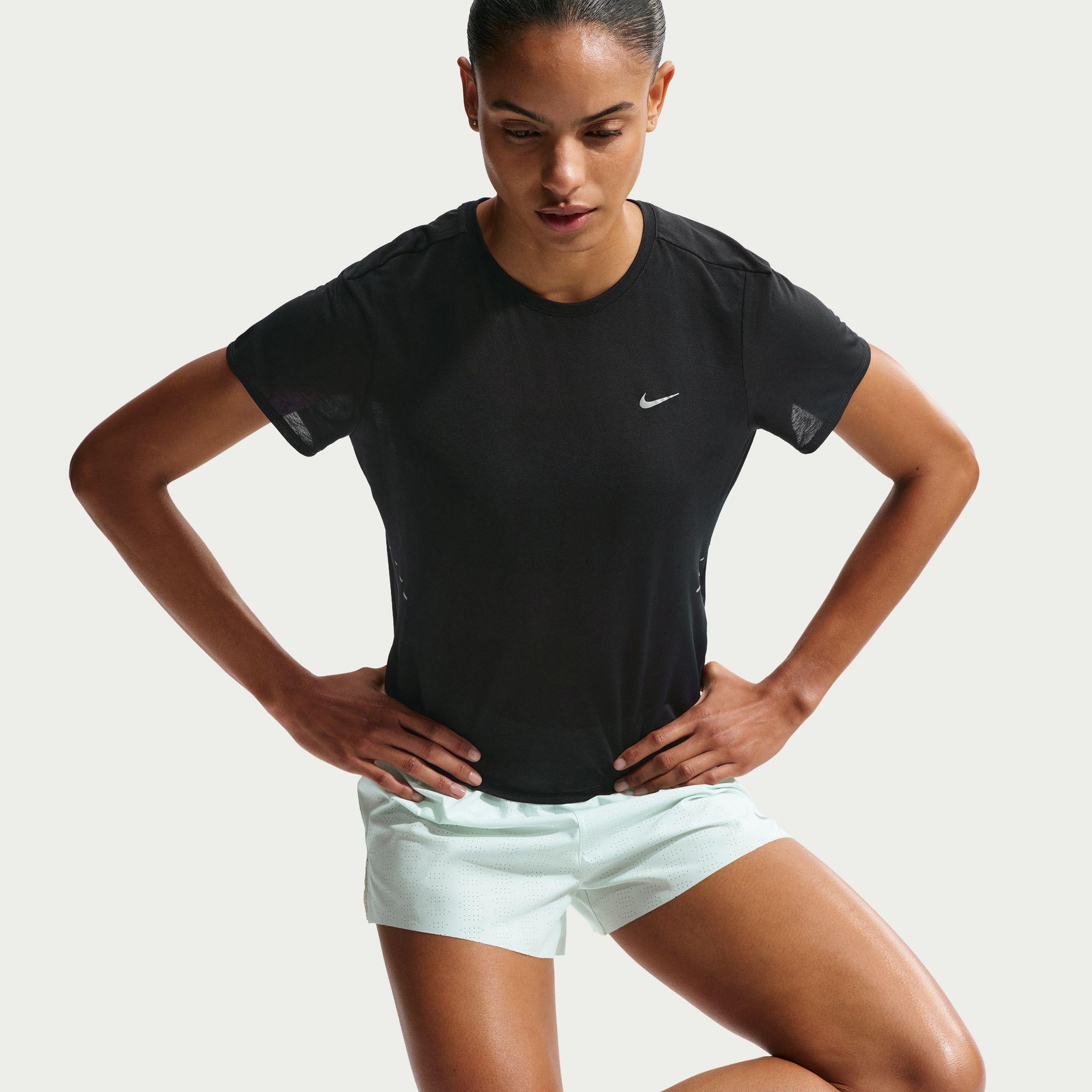 Nike Swift Breathe Kadın Siyah T-Shirt