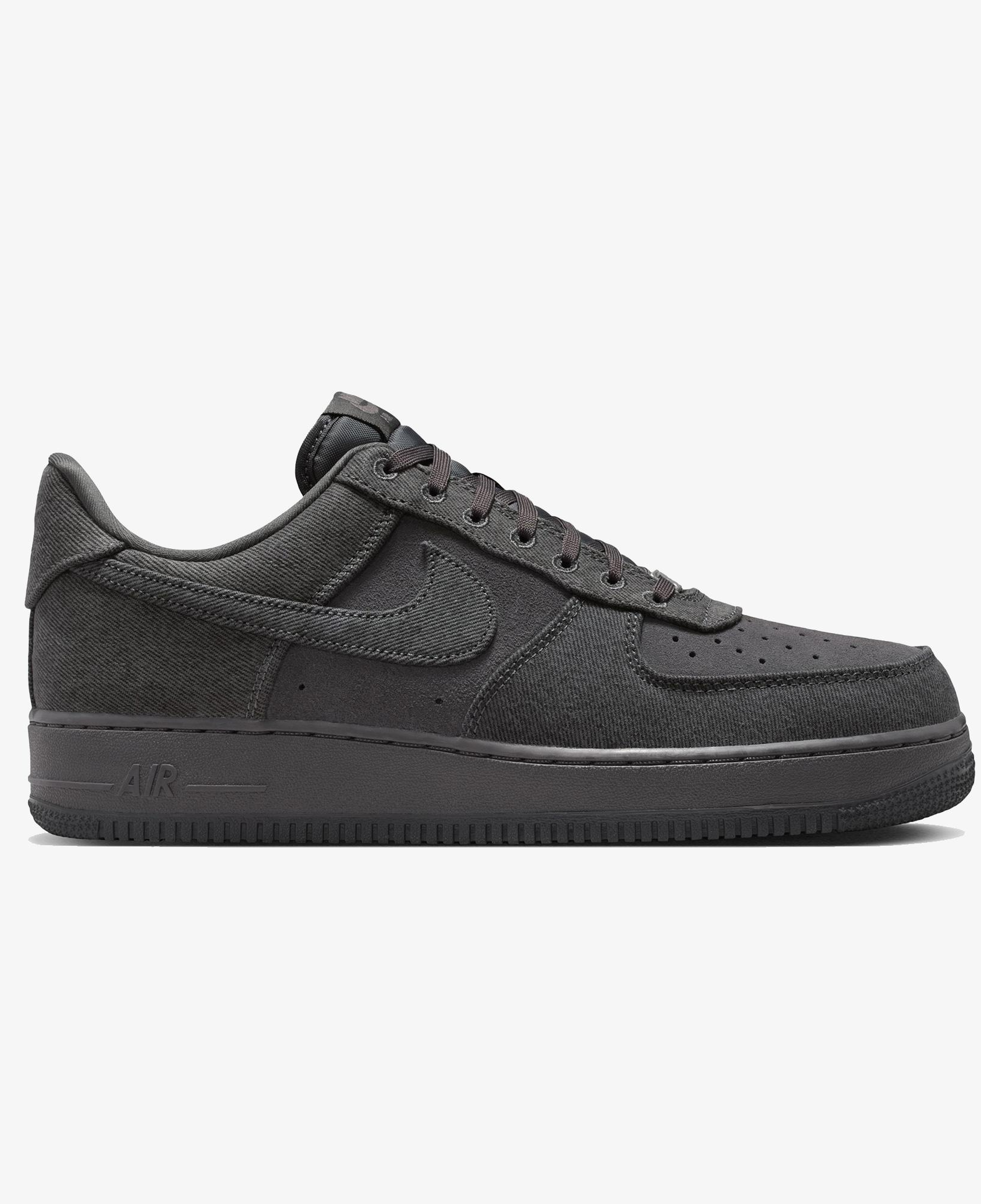 Nike Air Force 1 '07 LV8 Erkek Siyah Spor Ayakkabı