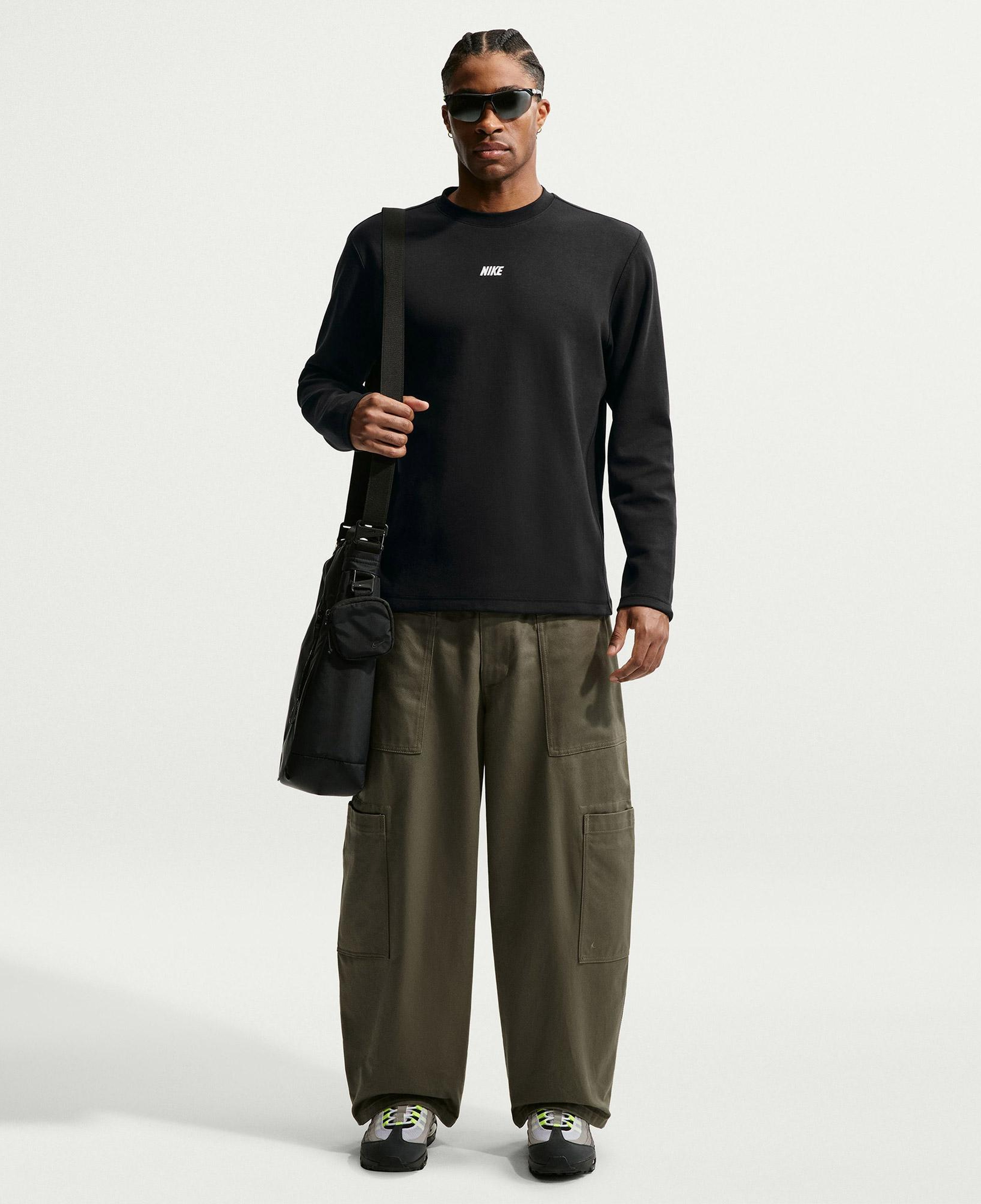Nike Sportswear Club Varsity Erkek Siyah Uzun Kollu T-Shirt