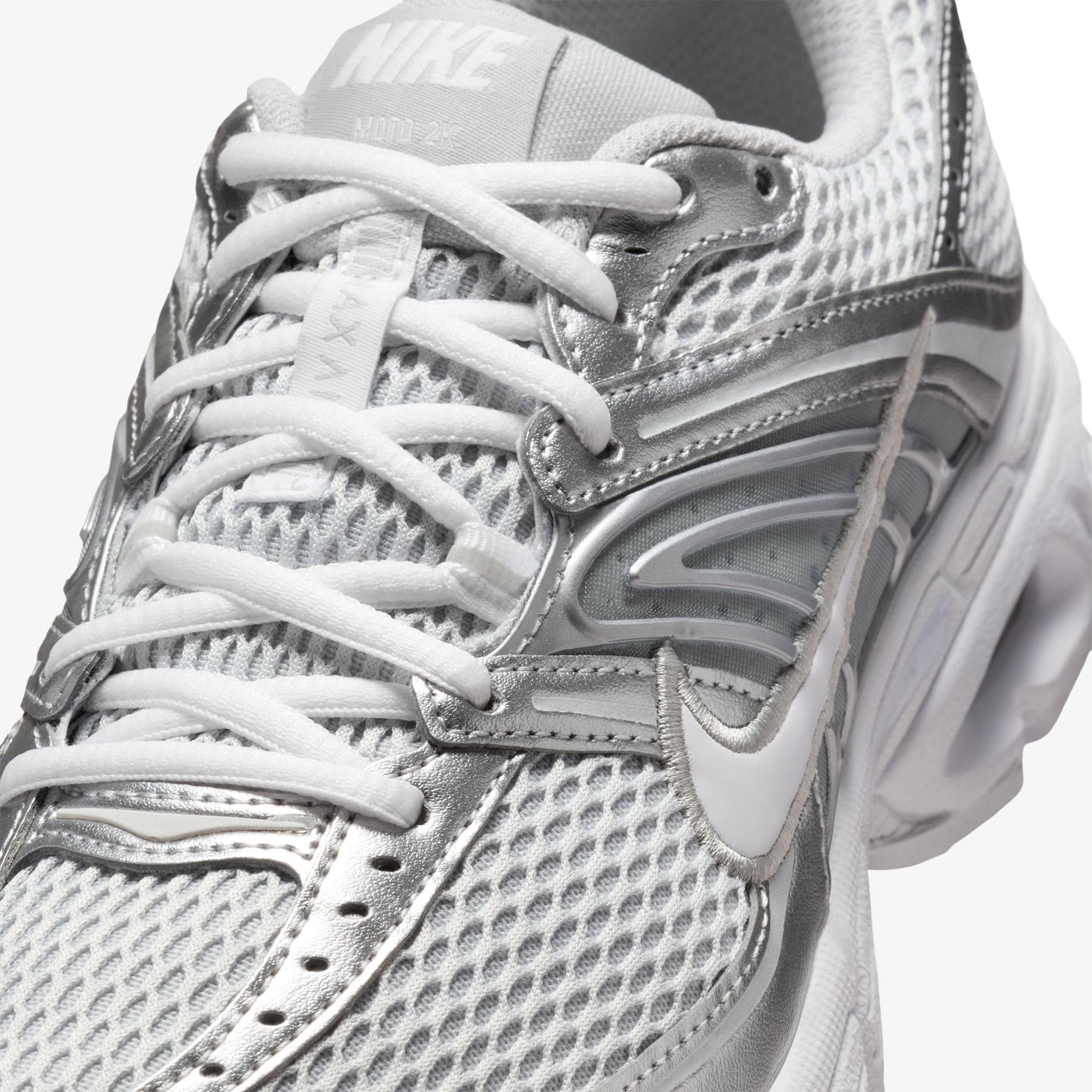 Nike Air Max Moto 2K Kadın Gri Spor Ayakkabı