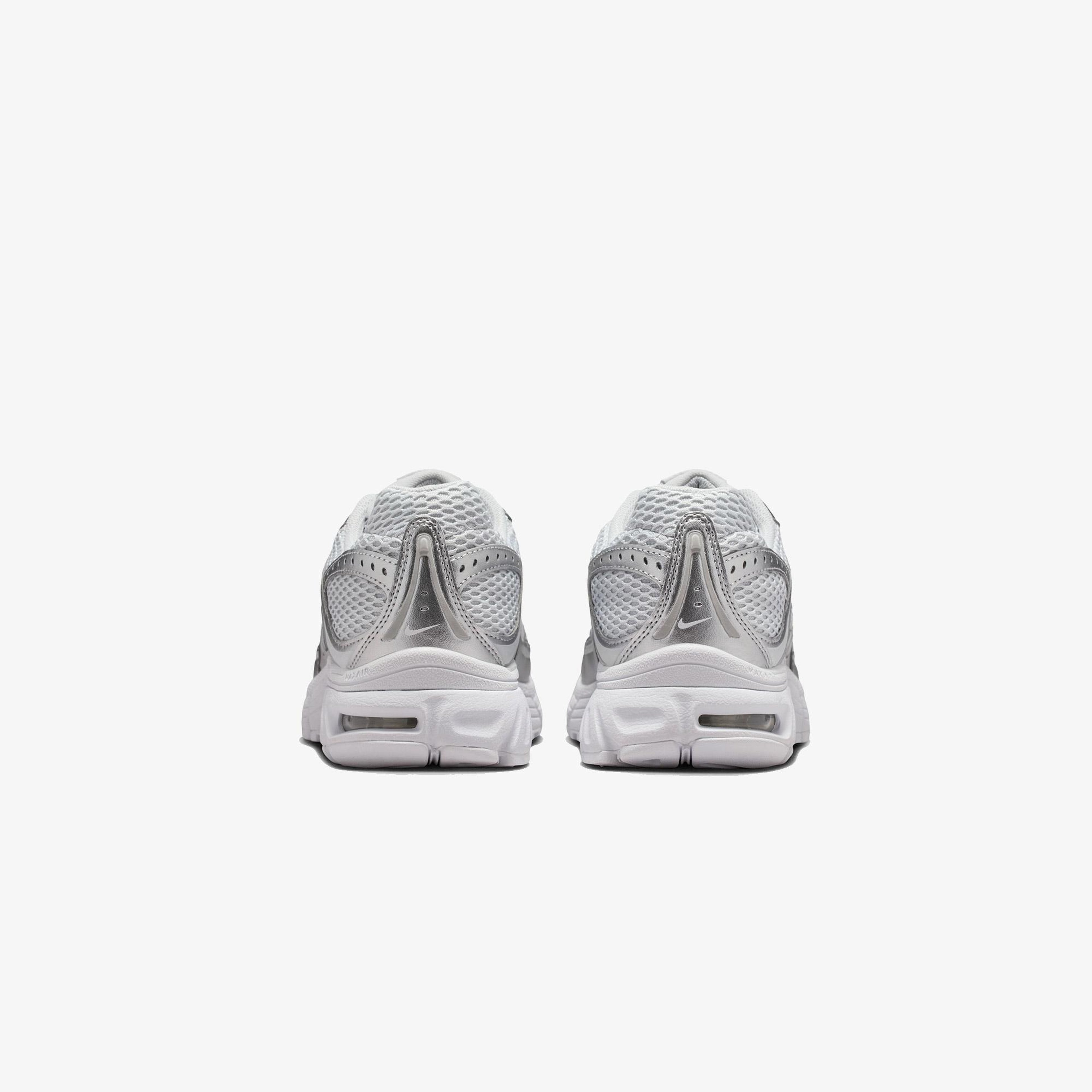 Nike Air Max Moto 2K Kadın Gri Spor Ayakkabı