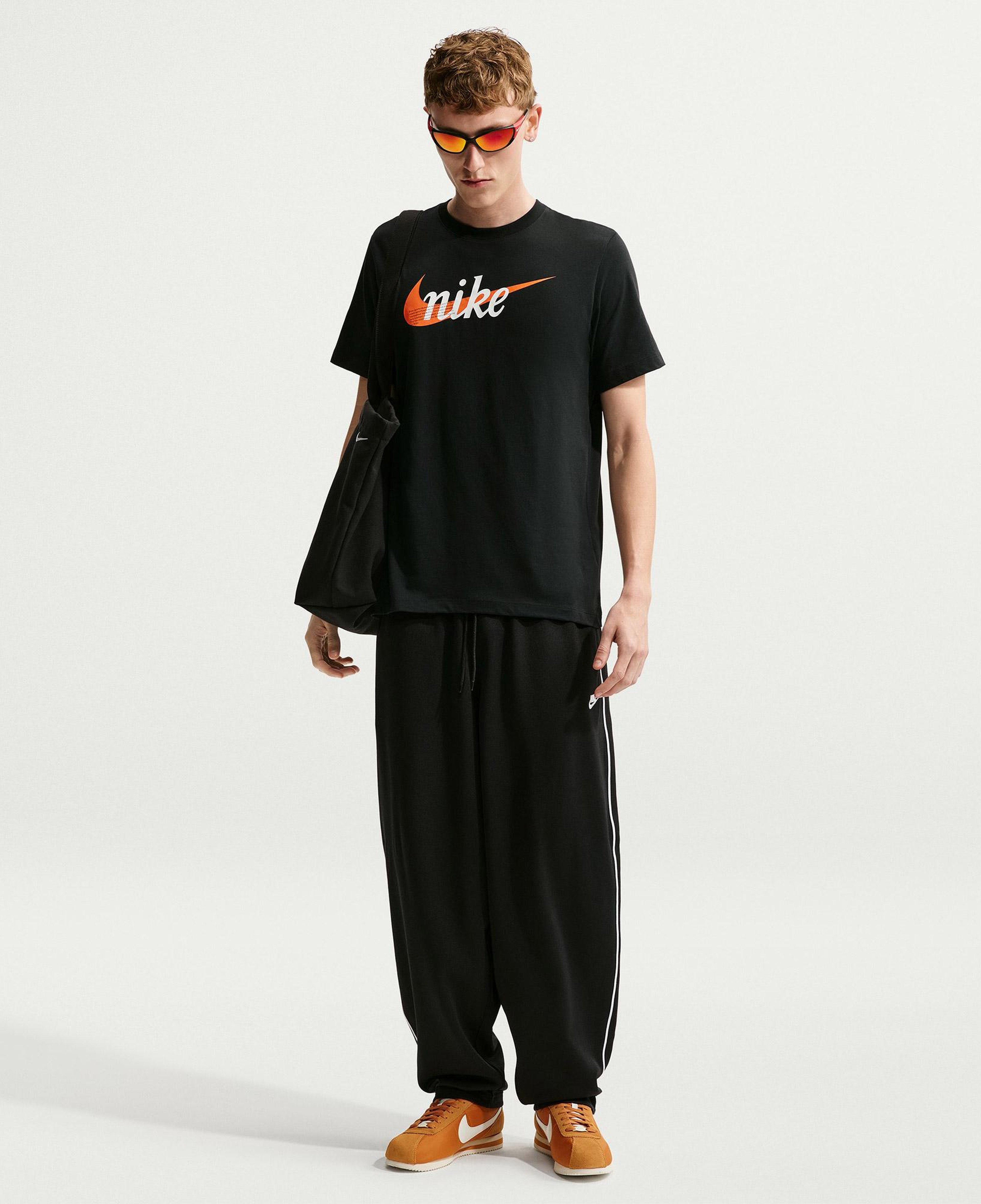 Nike Sportswear Club Brand Erkek Siyah T-Shirt