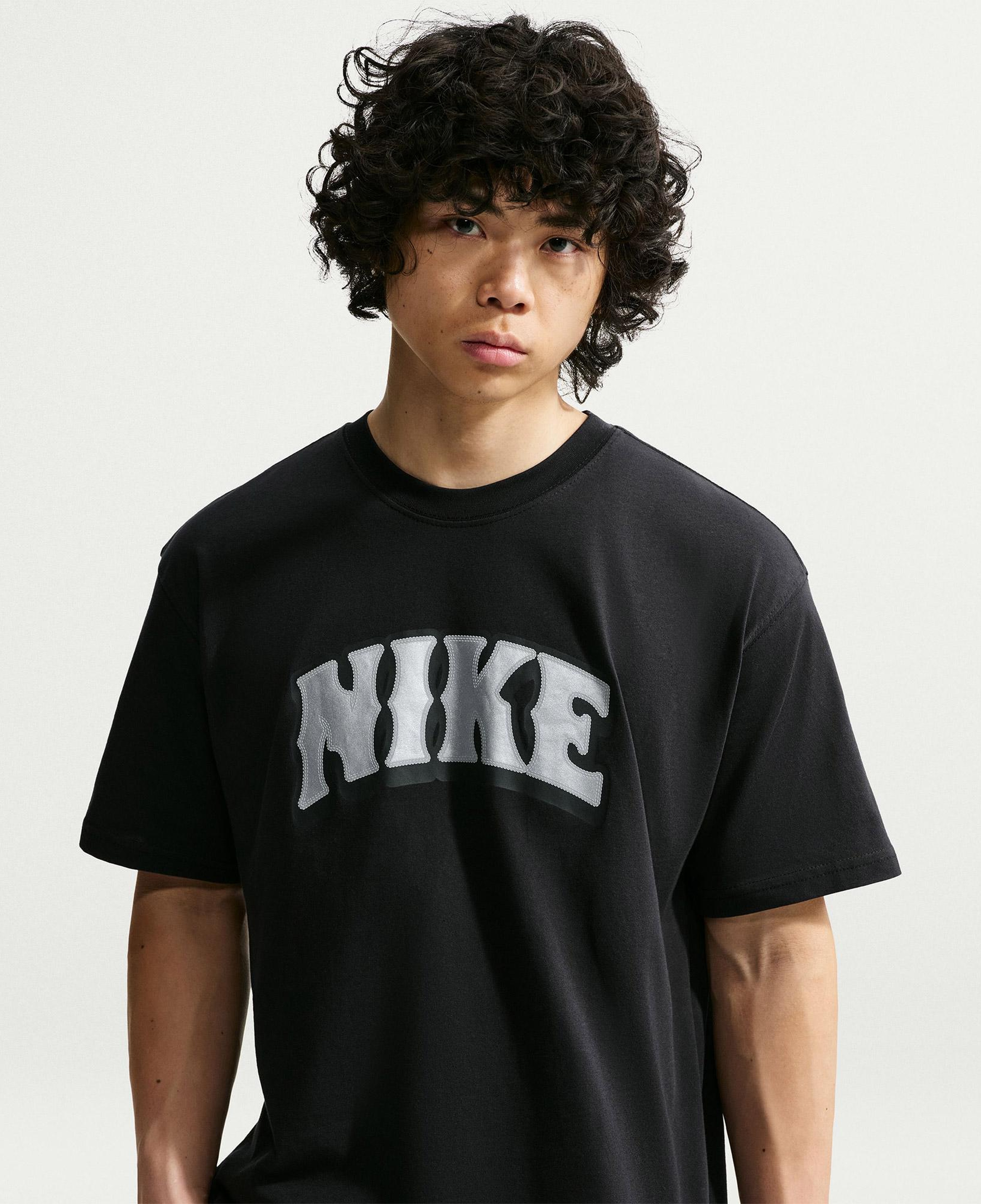 Nike Sportswear Loose Ball Erkek Siyah T-Shirt