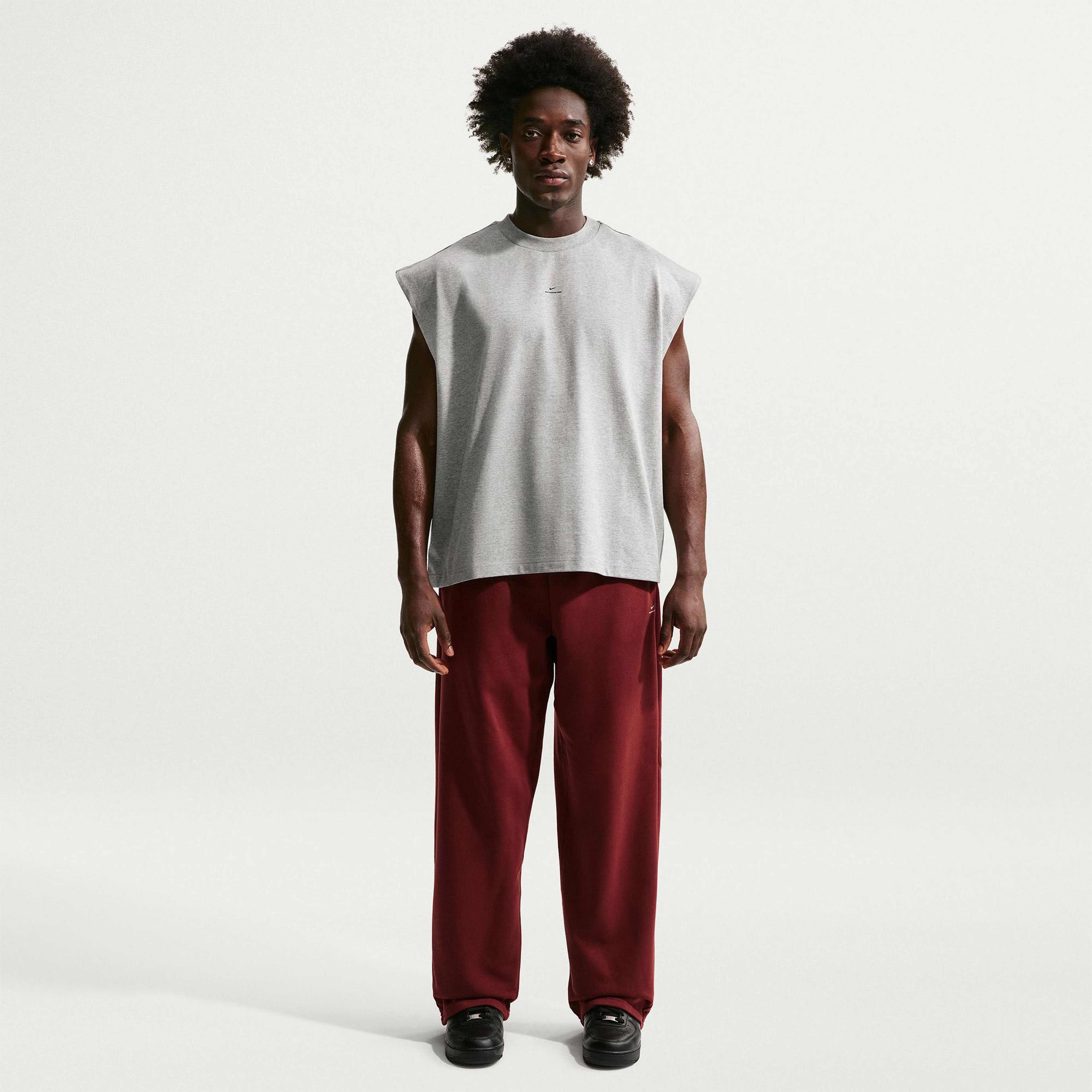 Nike Standard Issue Dri-Fit Erkek Gri Kolsuz T-Shirt