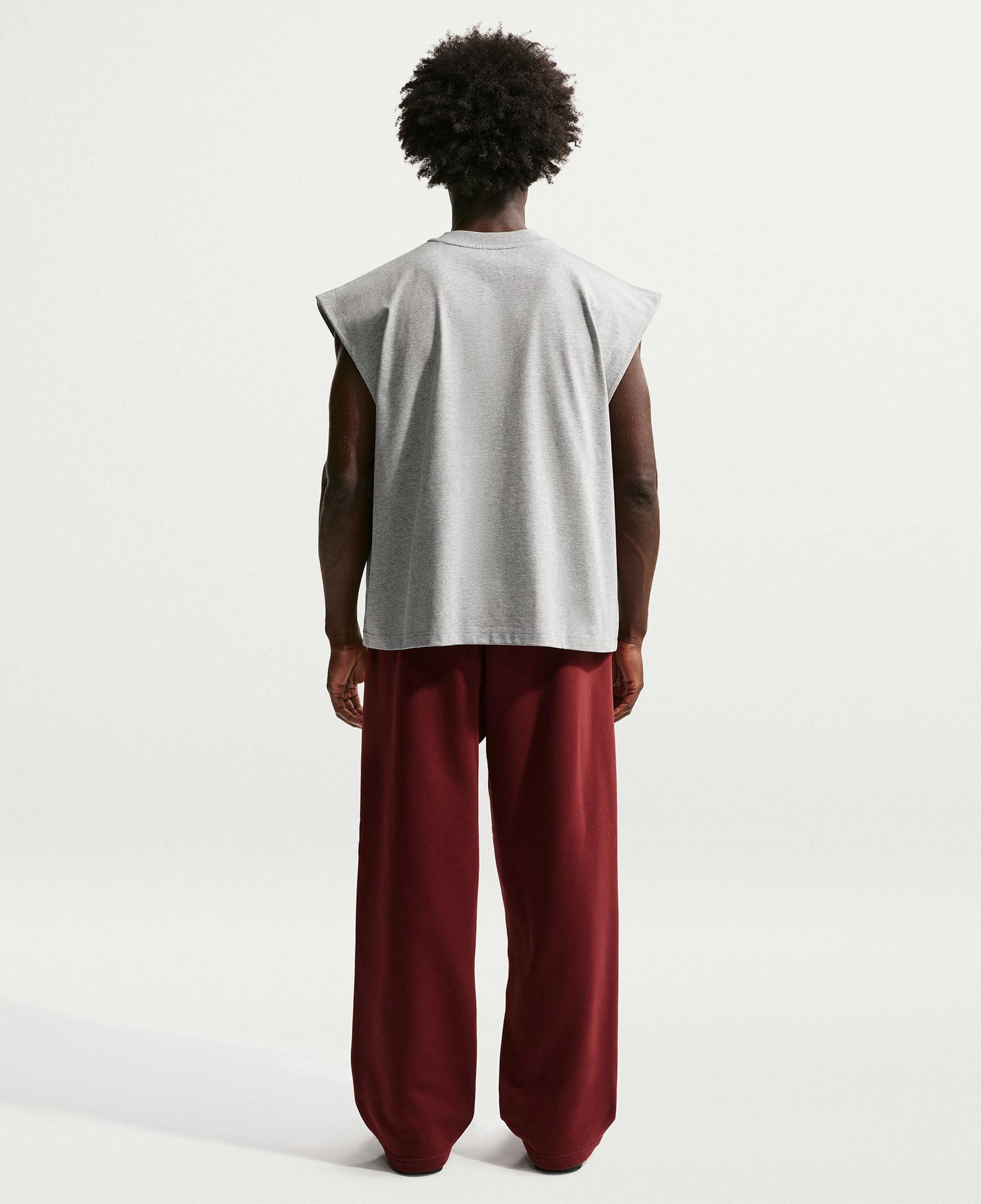 Nike Standard Issue Dri-Fit Erkek Gri Kolsuz T-Shirt