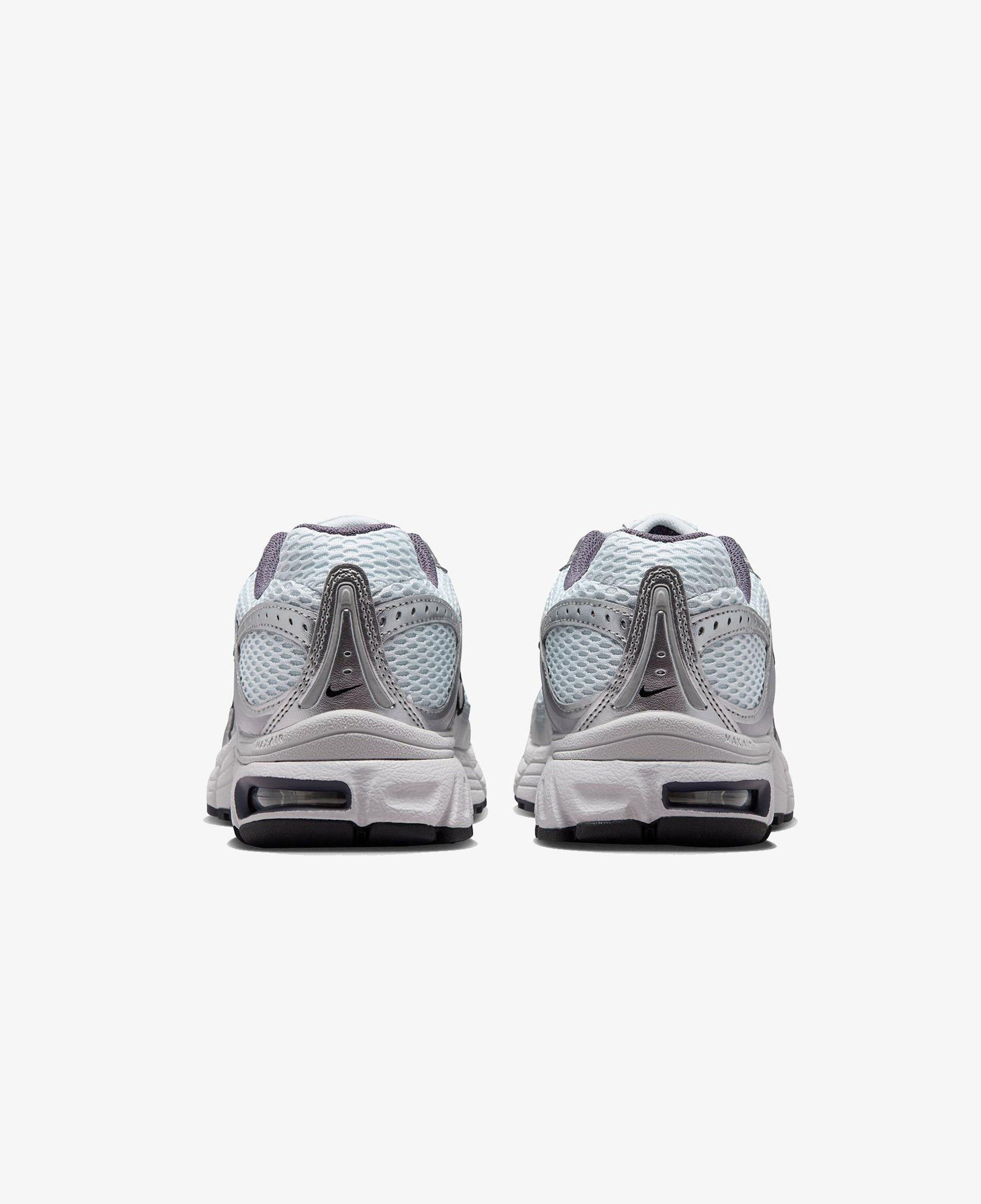 Nike Air Max Moto 2K Kadın Gri Spor Ayakkabı