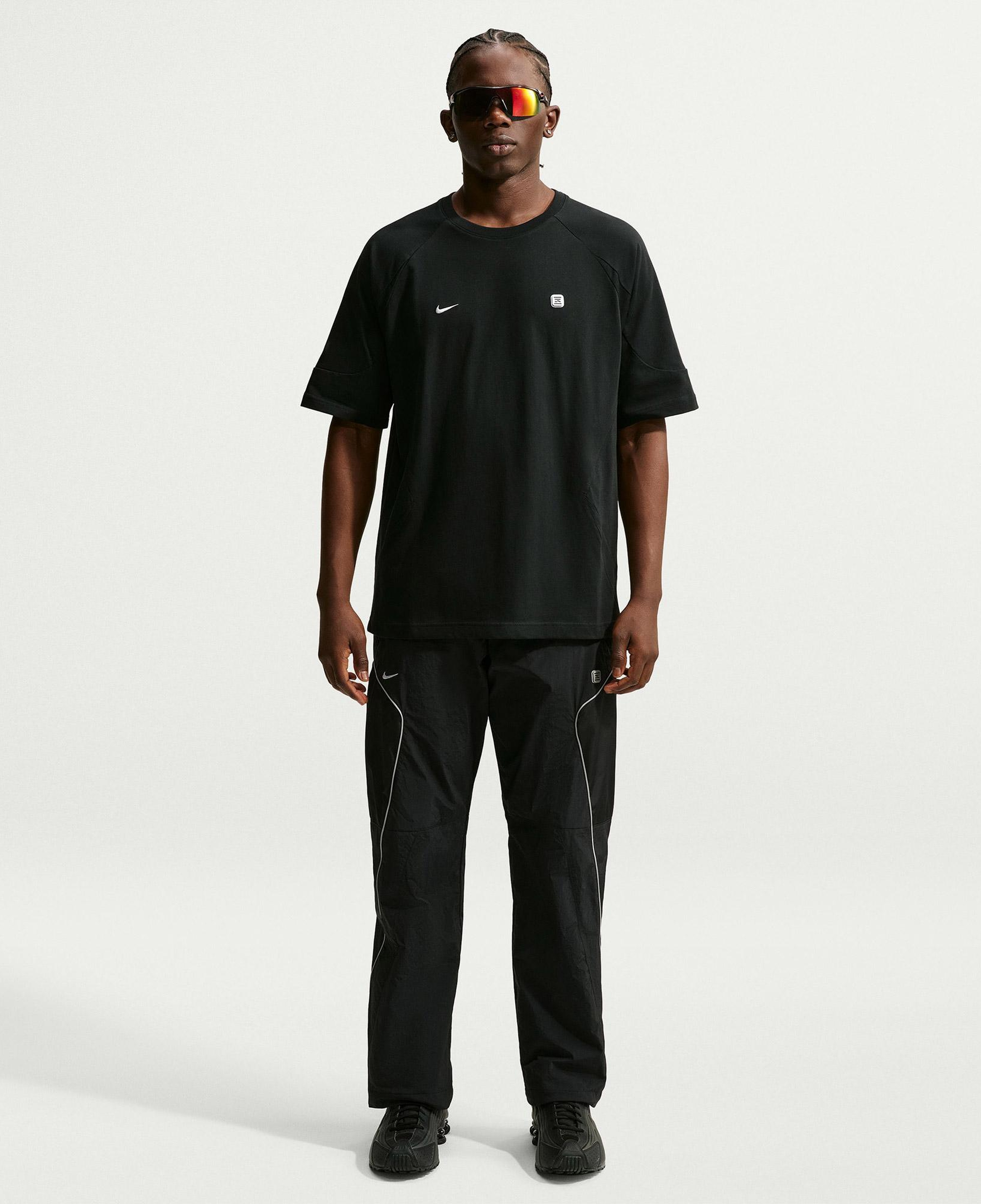 Nike Sportswear Erkek Siyah T-Shirt