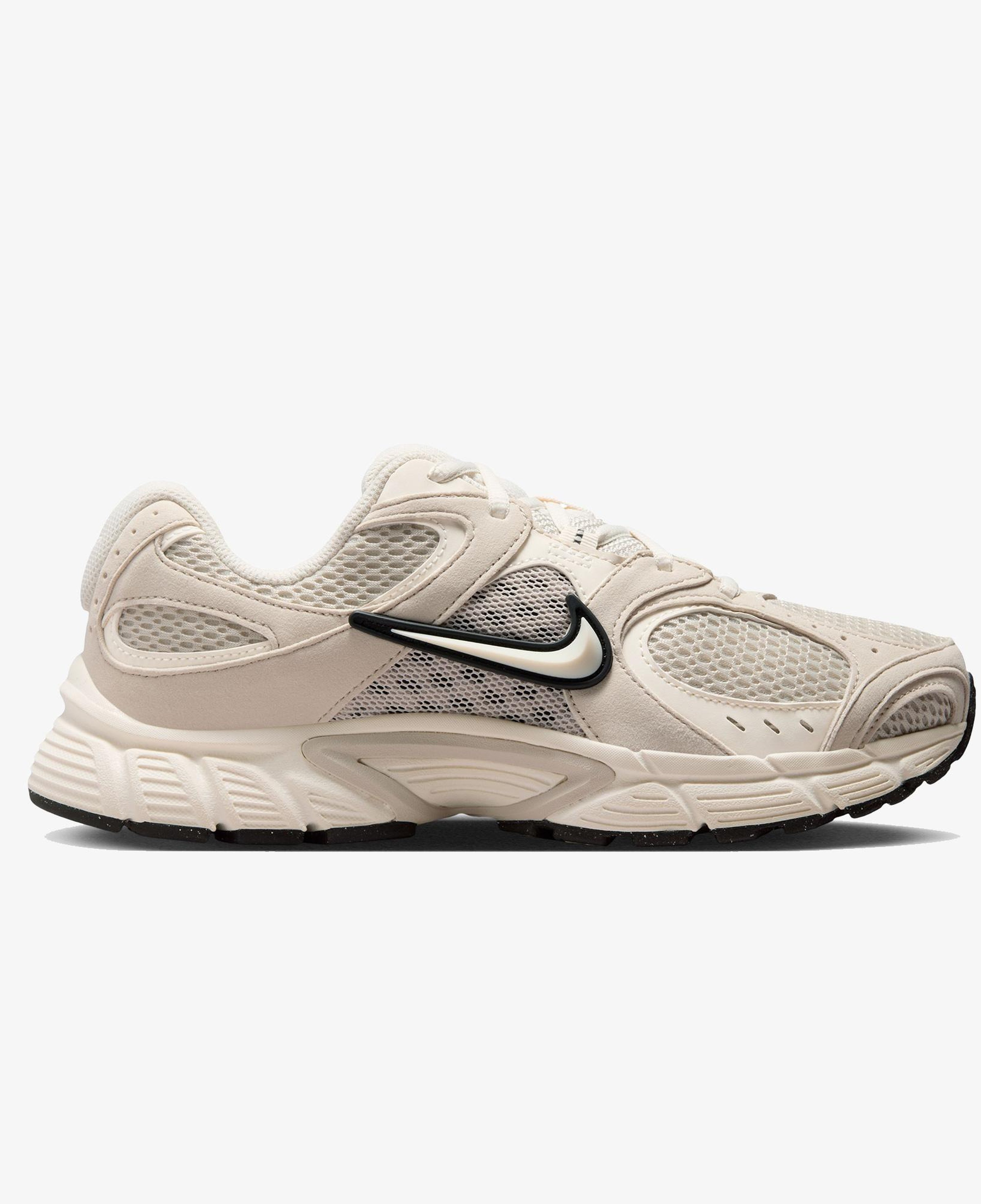 Nike V5 RNR Kadın Krem Rengi Spor Ayakkabı