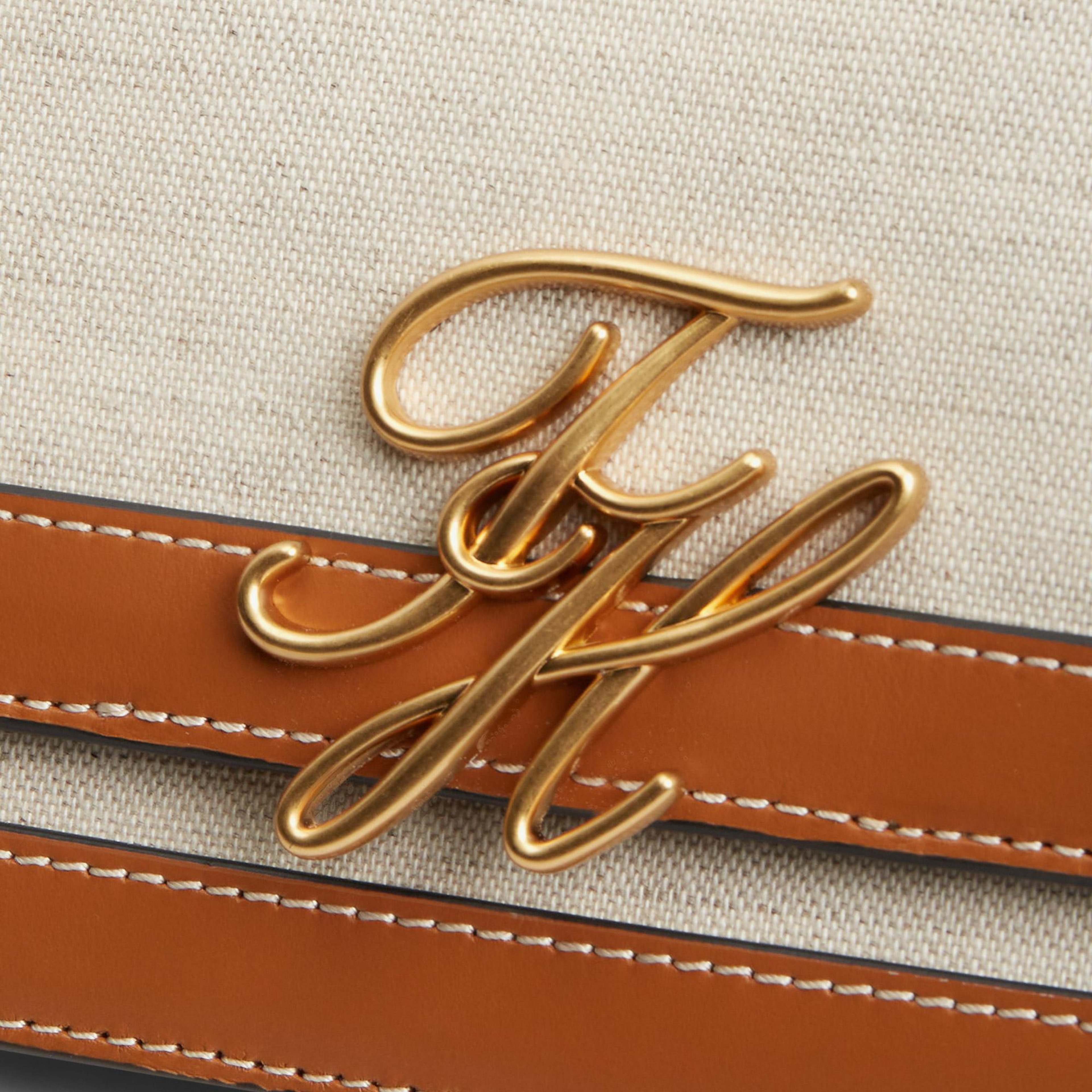 Tommy Hilfiger Script Flap Crossover Canvas Kadın Kahverengi El Çantası