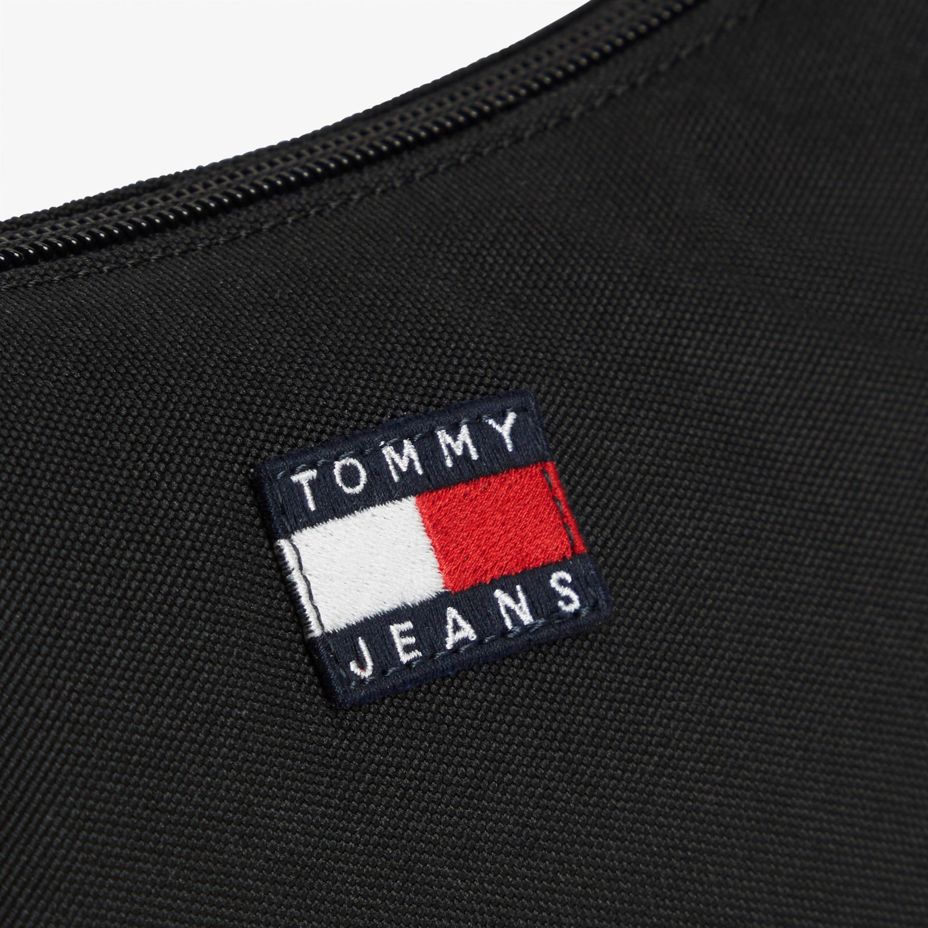 Tommy Hilfiger Essential Daily Kadın Siyah El Çantası