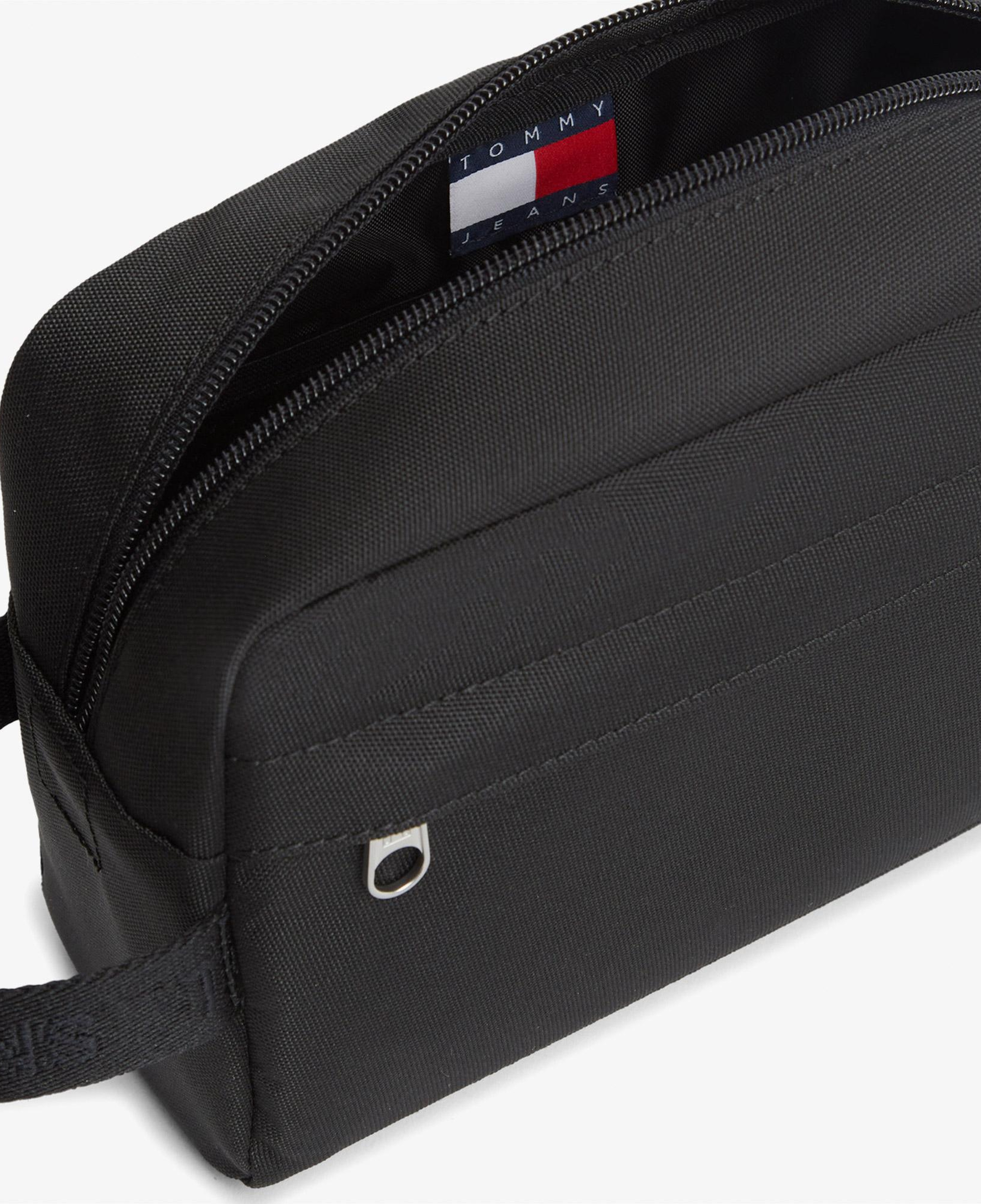 Tommy Hilfiger Essential Daily Erkek Siyah El Çantası