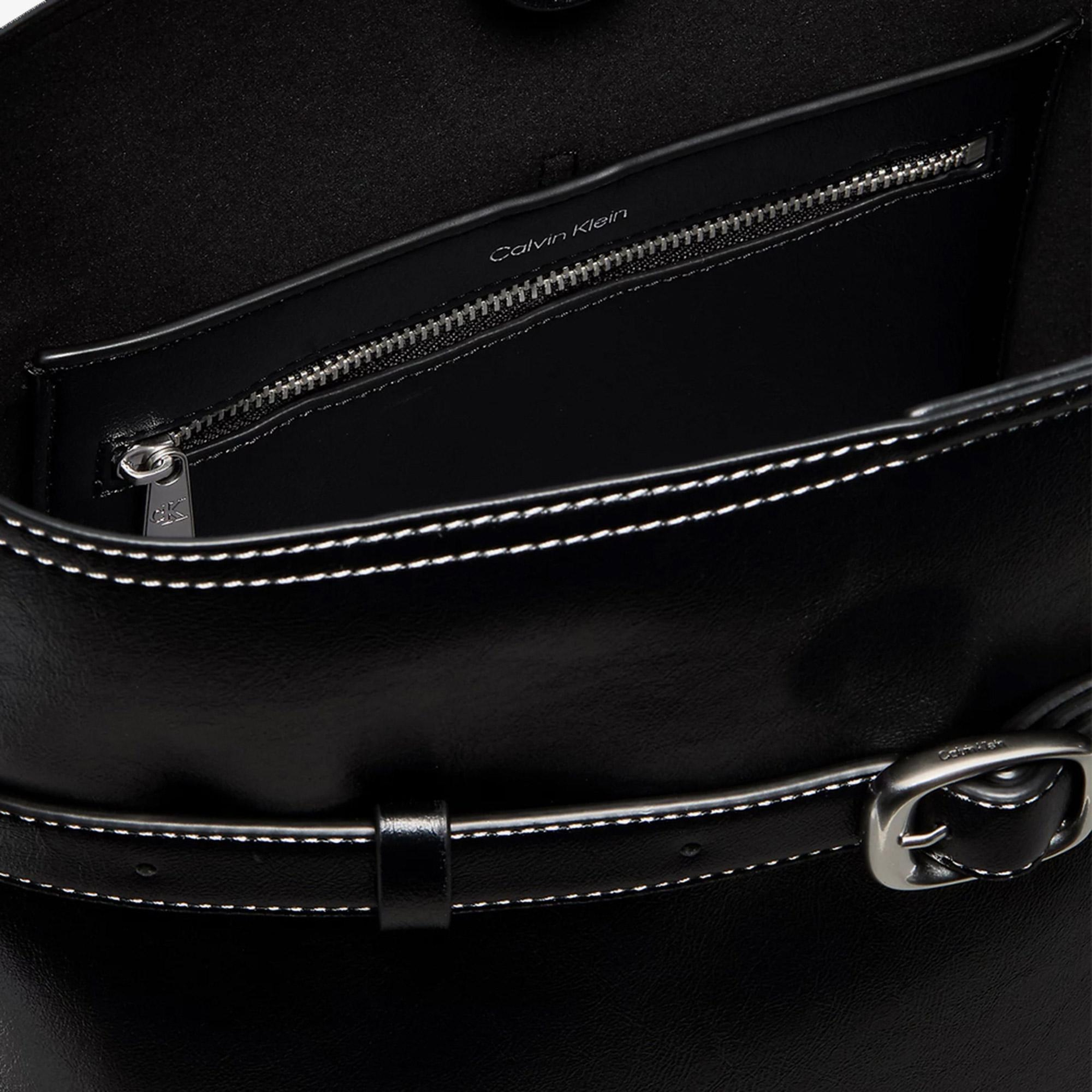 Calvin Klein Buckle Medium Bucket Kadın Siyah El Çantası