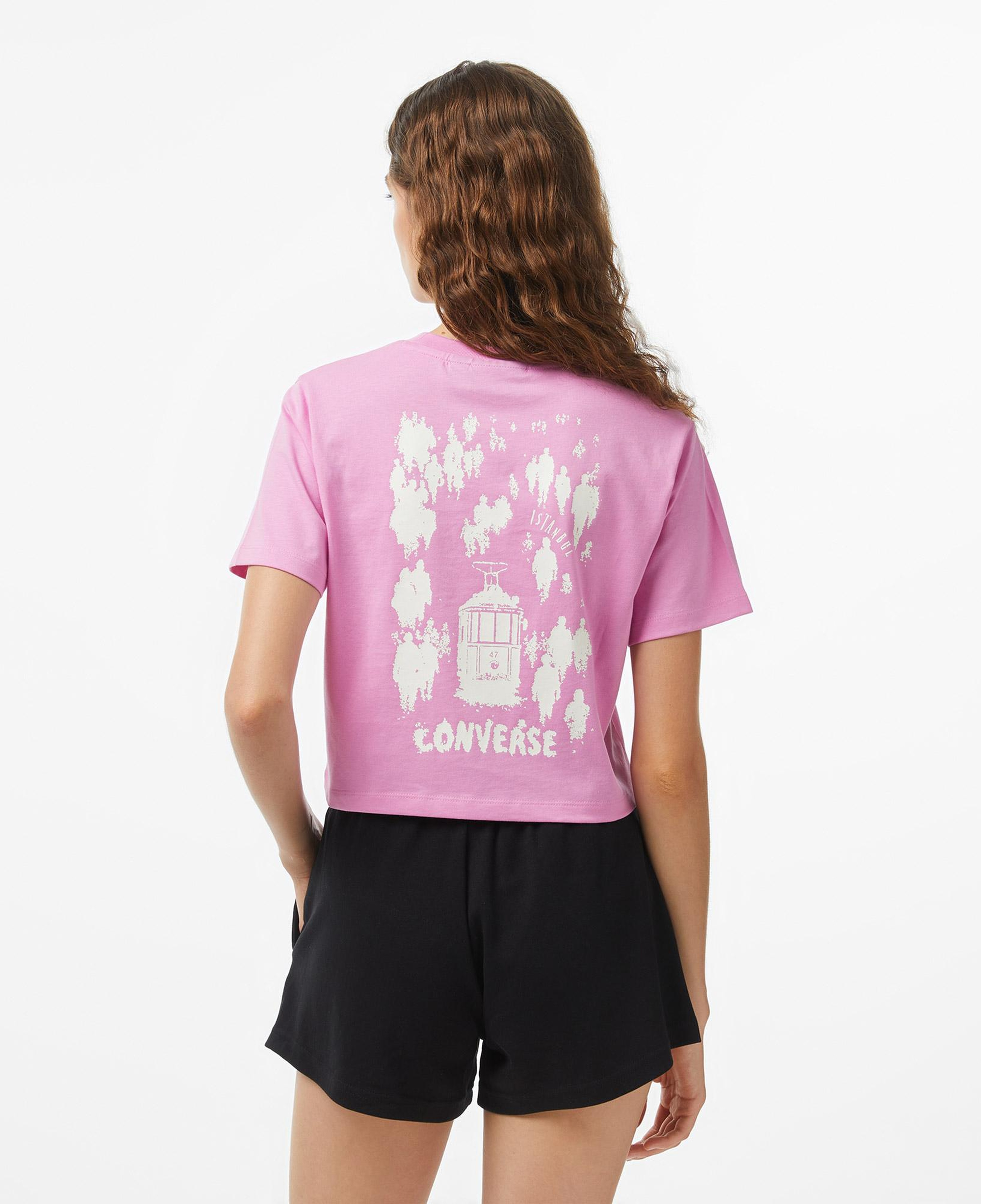 Converse Kadın Pembe Grafik Baskılı T-Shirt