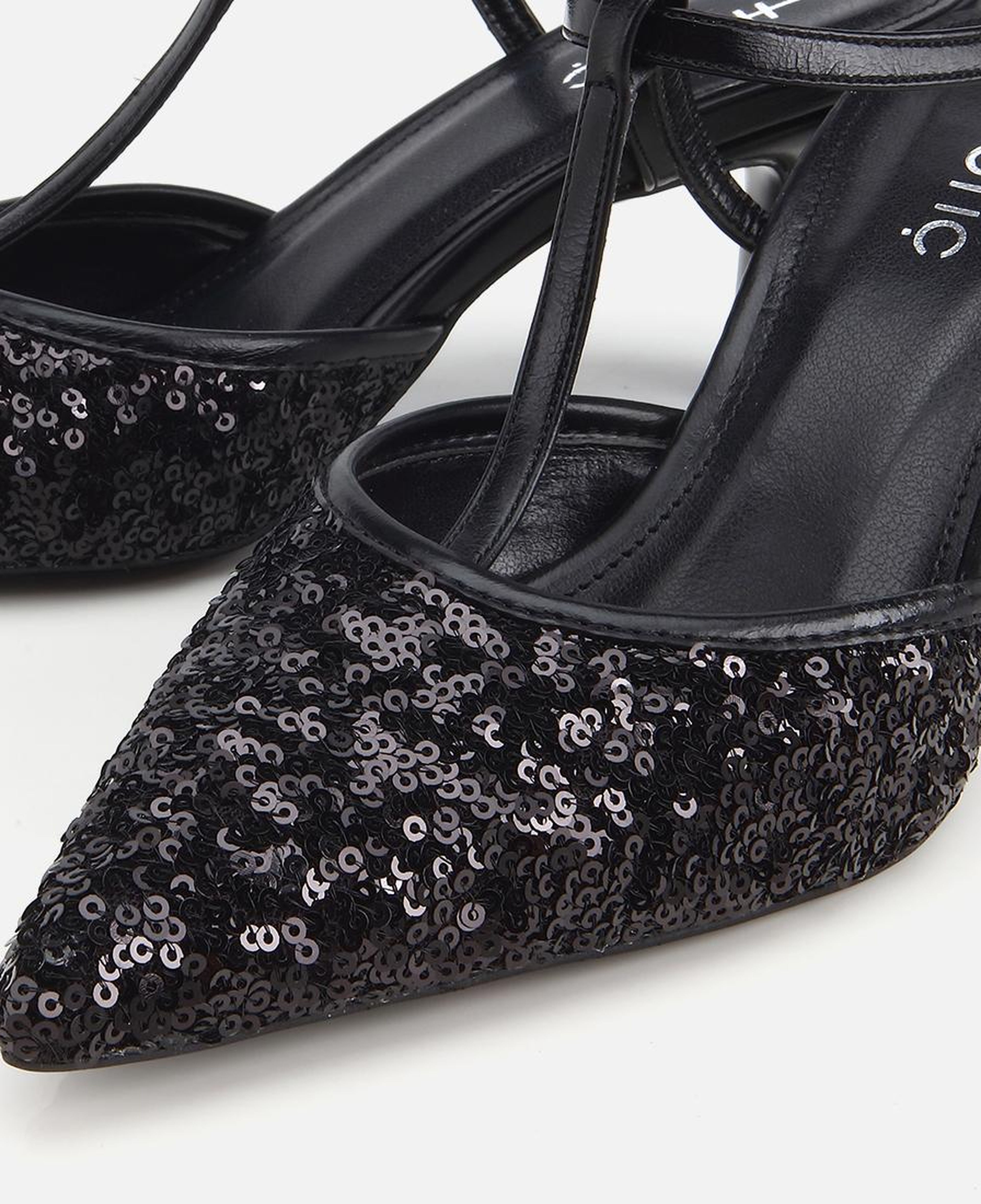 Kadın Siyah Taş Detaylı Arkası Açık İnce Topuklu Stiletto