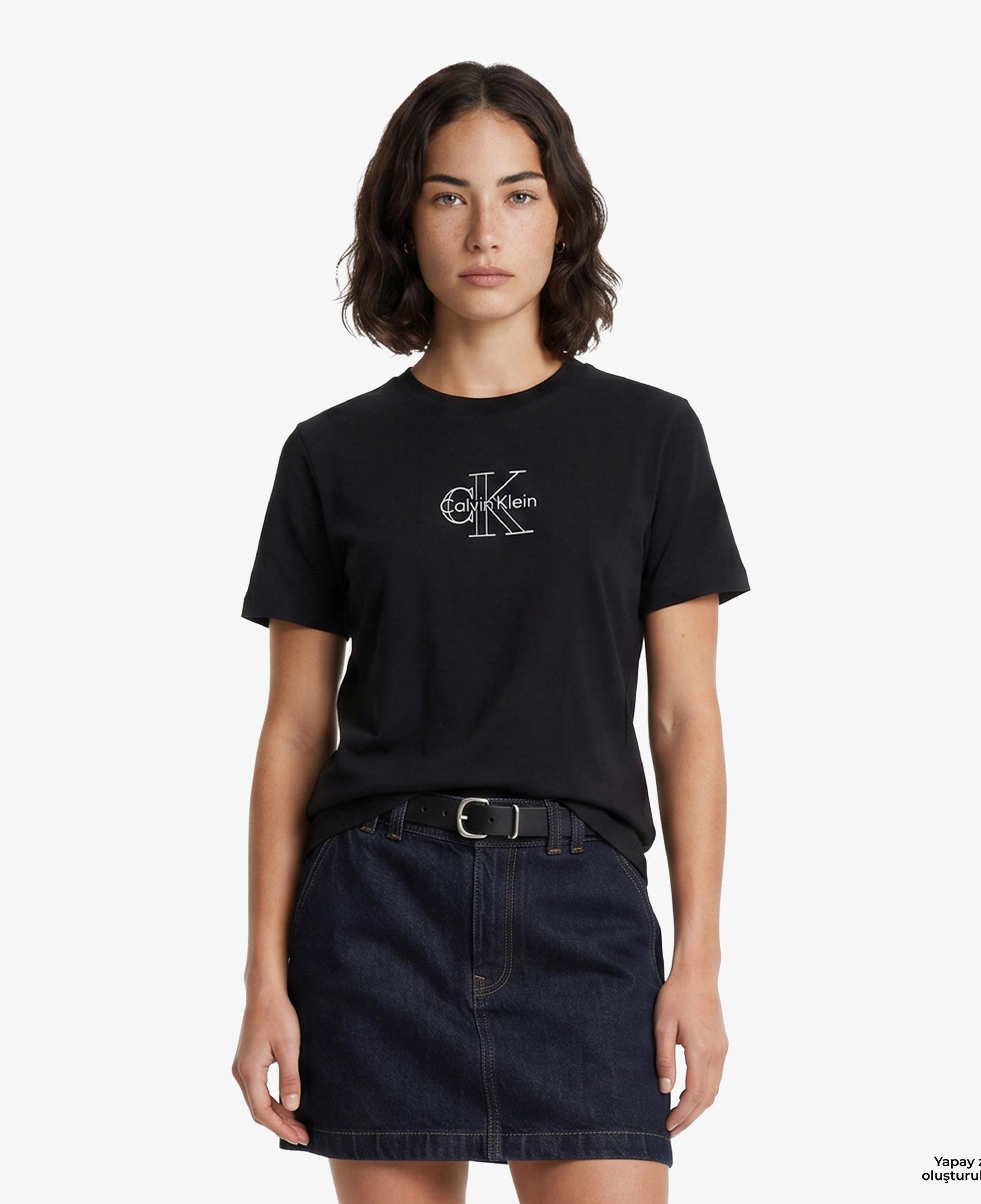 Calvin Klein Classic Foil Monologo Kadın Siyah T-Shirt