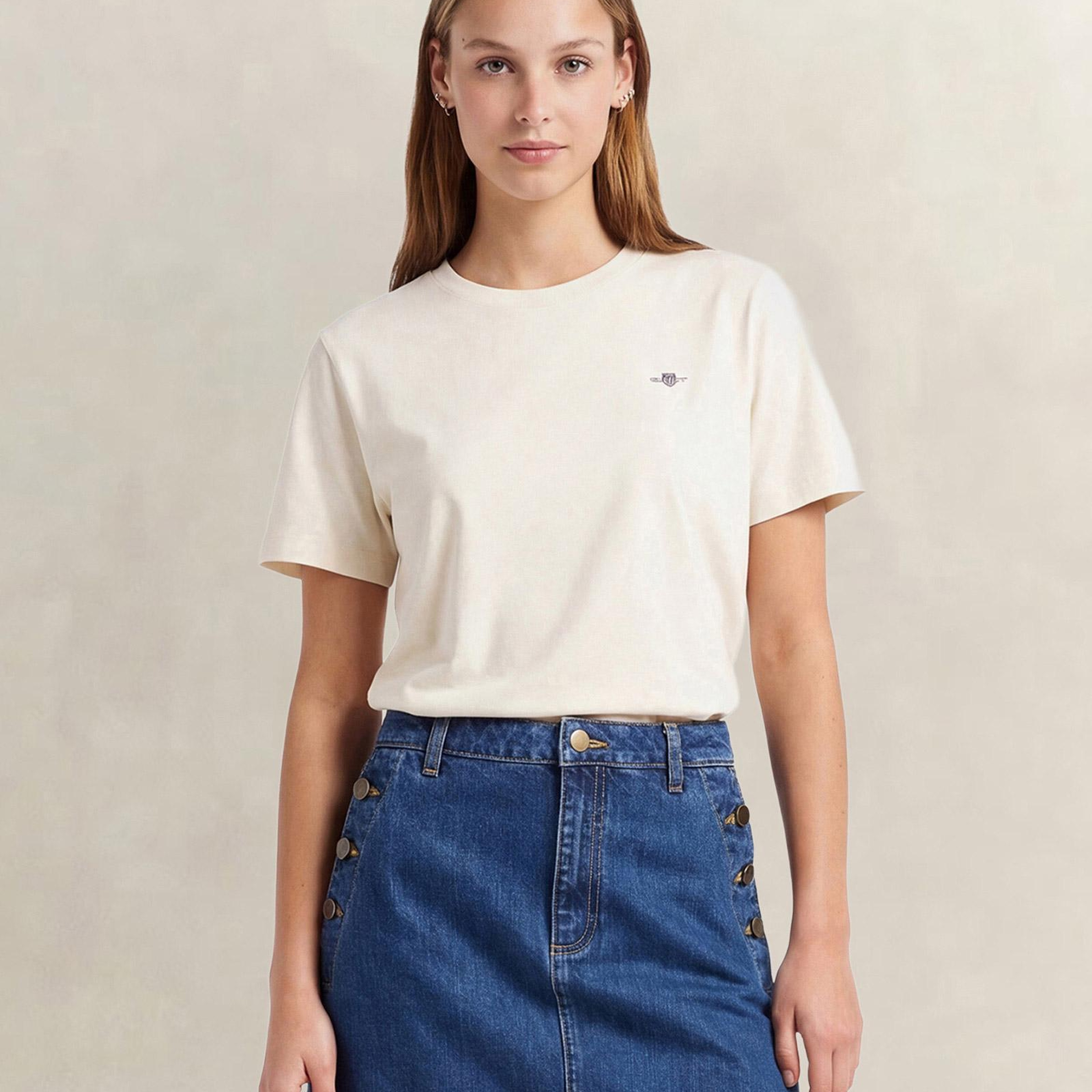 GANT Kadın Krem Bisiklet Yaka Regular Fit Logolu T-Shirt