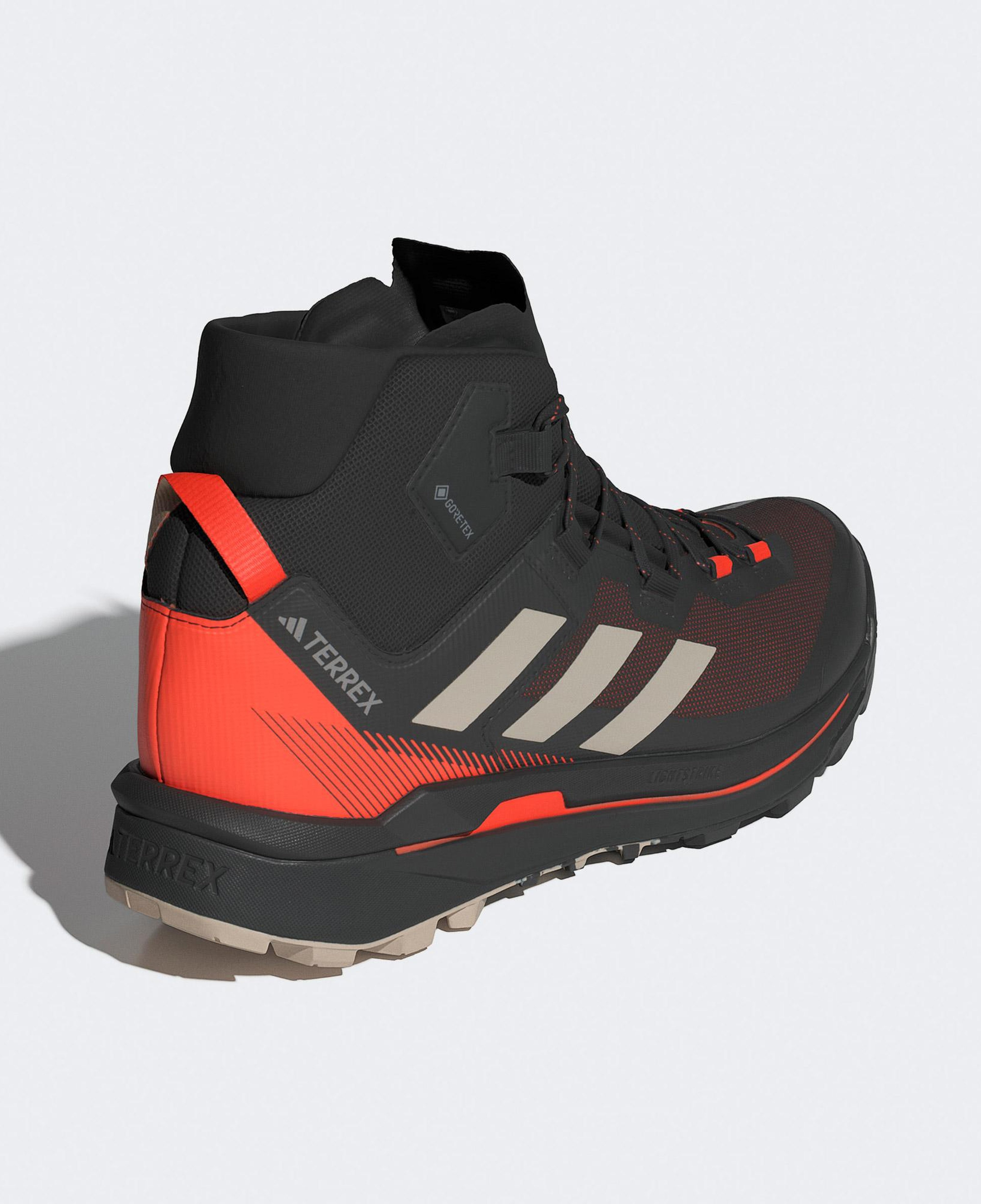 adidas Terrex Skychaser Tech Mid Gore-Tex Erkek Siyah Outdoor Ayakkabı