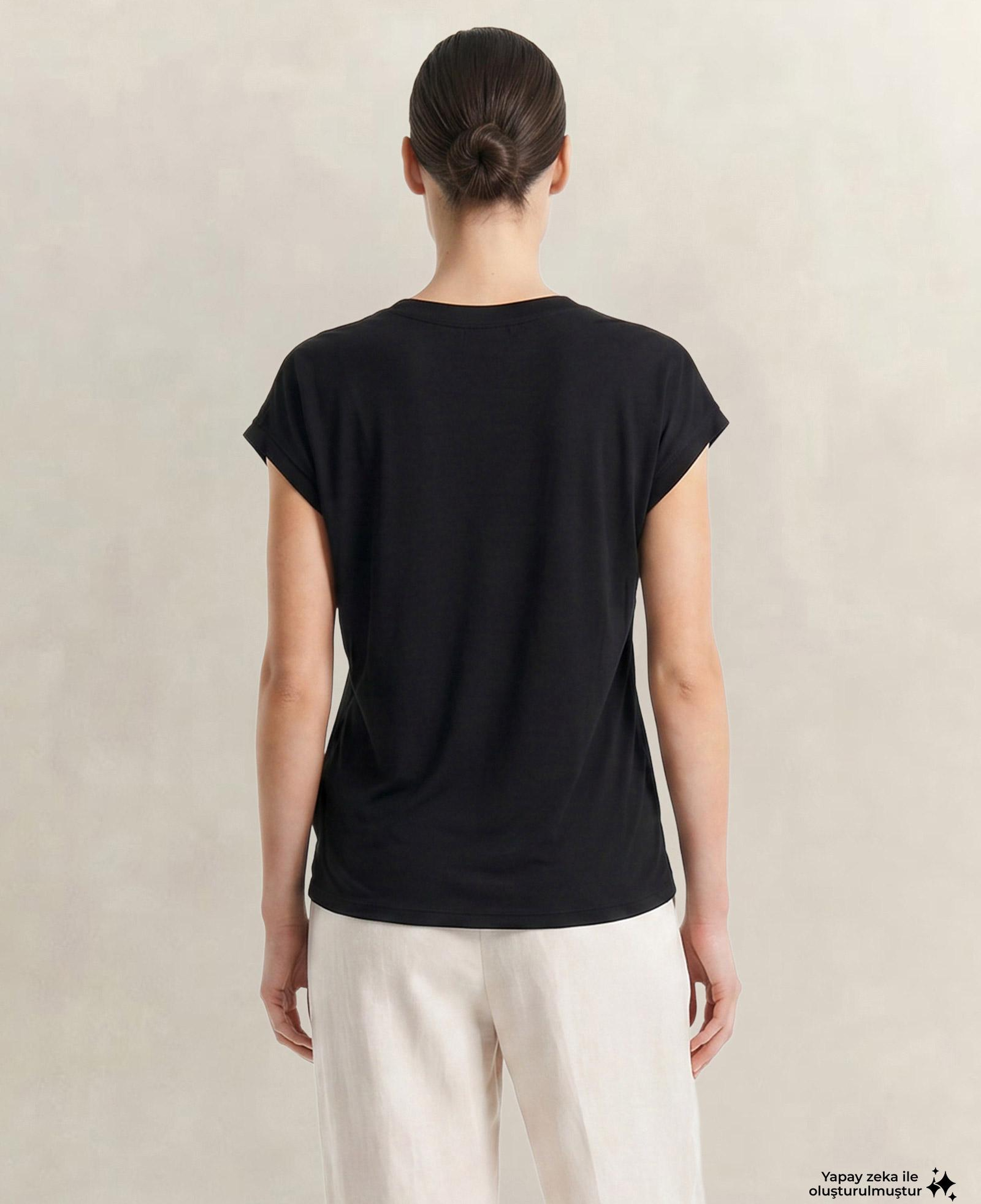GANT Kadın Siyah V Yaka Regular Fit T-Shirt