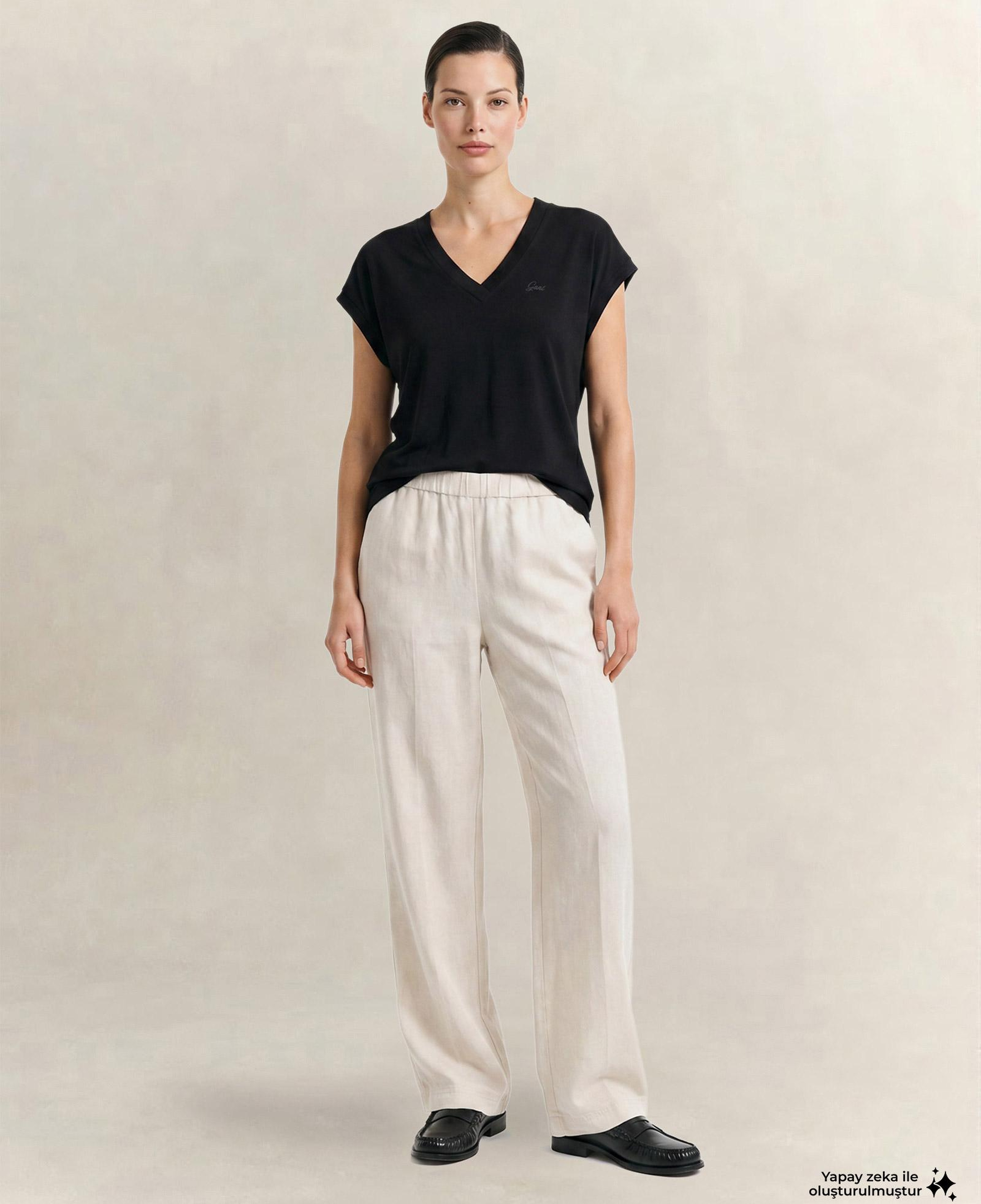 GANT Kadın Siyah V Yaka Regular Fit T-Shirt