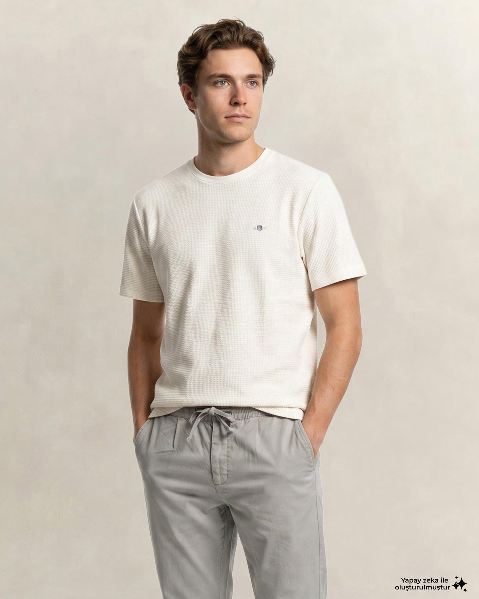 GANT Erkek Beyaz Bisiklet Yaka Regular Fit Logolu T-Shirt