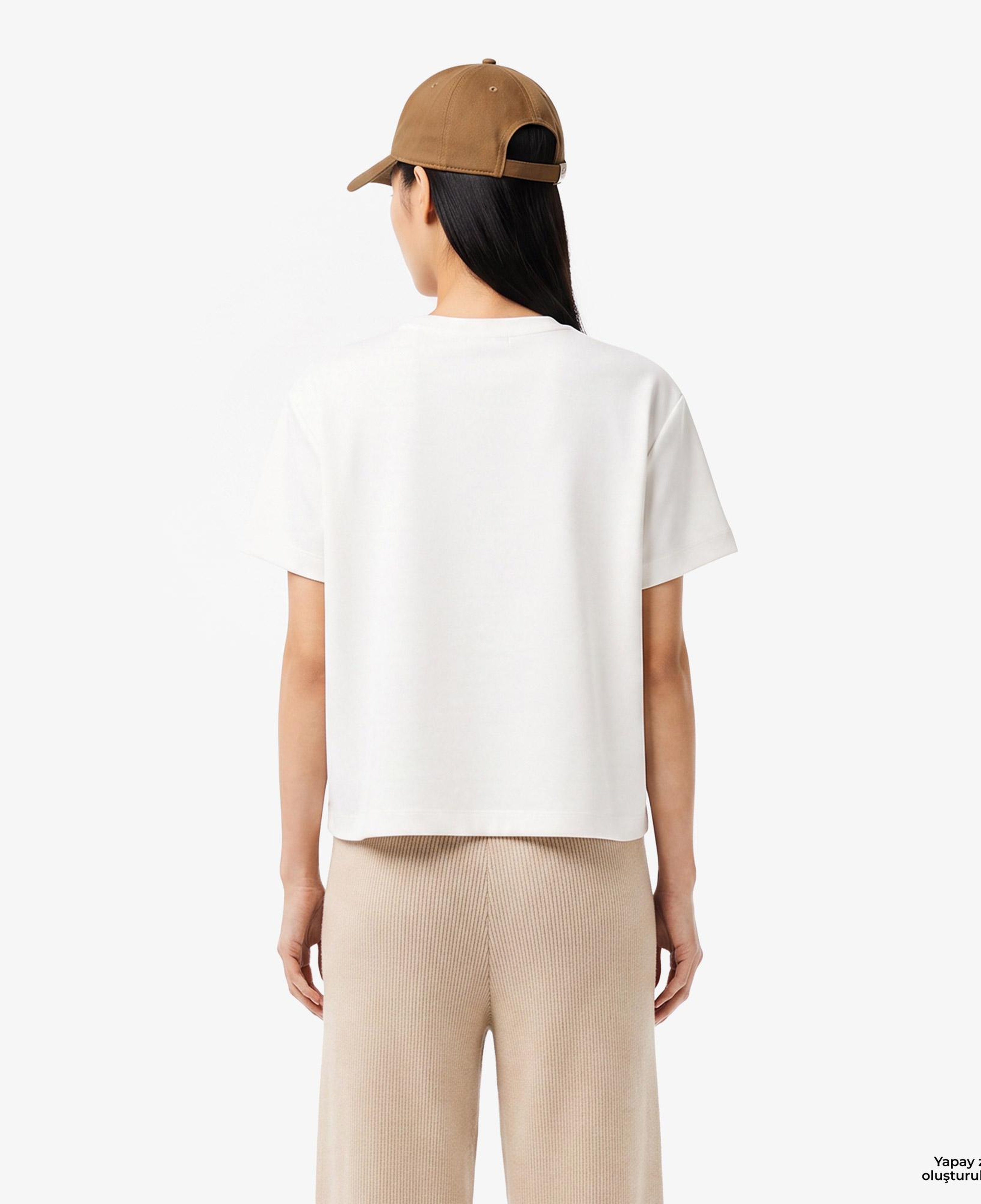 Kadın Loose Fit Bisiklet Yaka Beyaz T-Shirt