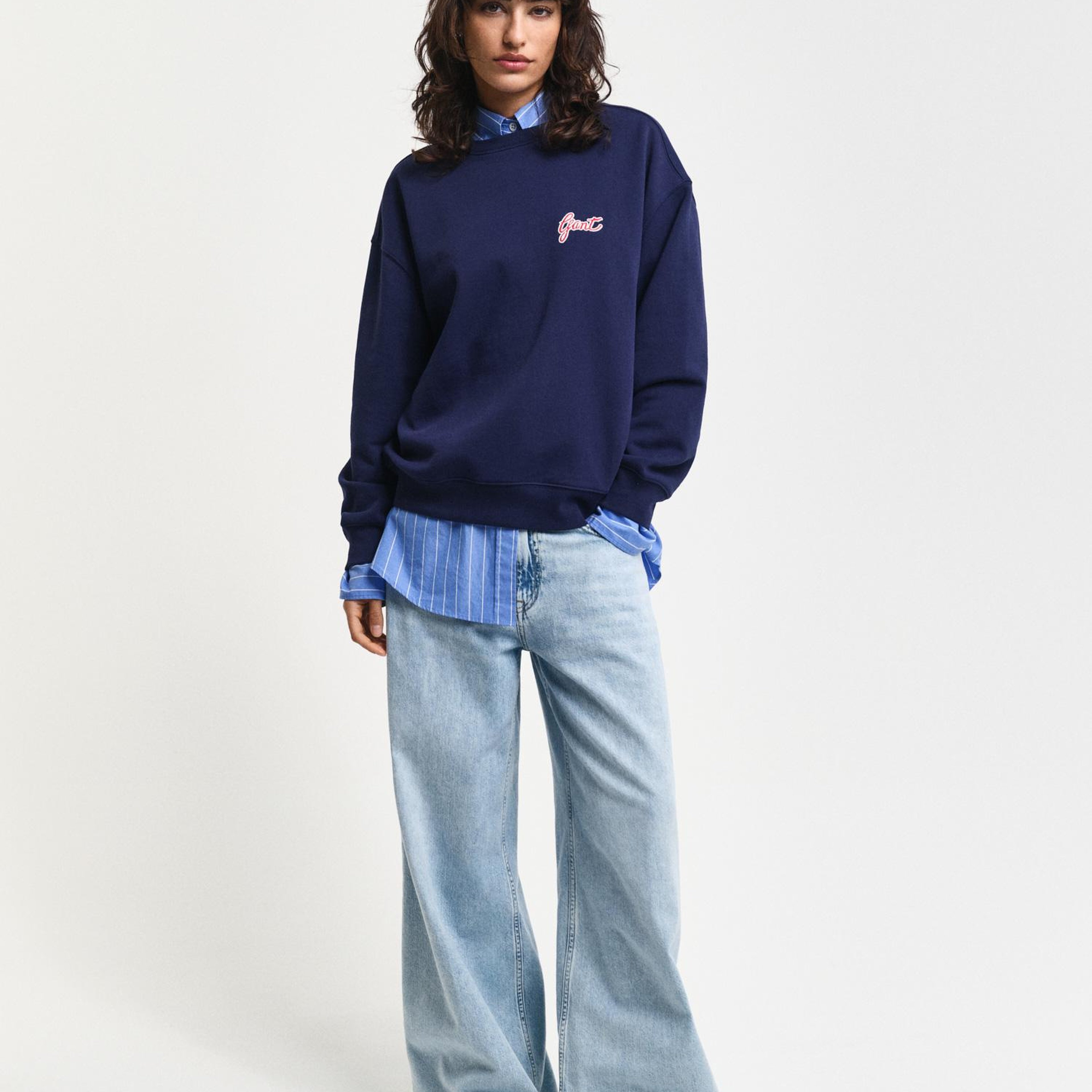 GANT Kadın Lacivert Loose Fit Bisiklet Yaka Logolu Sweatshirt