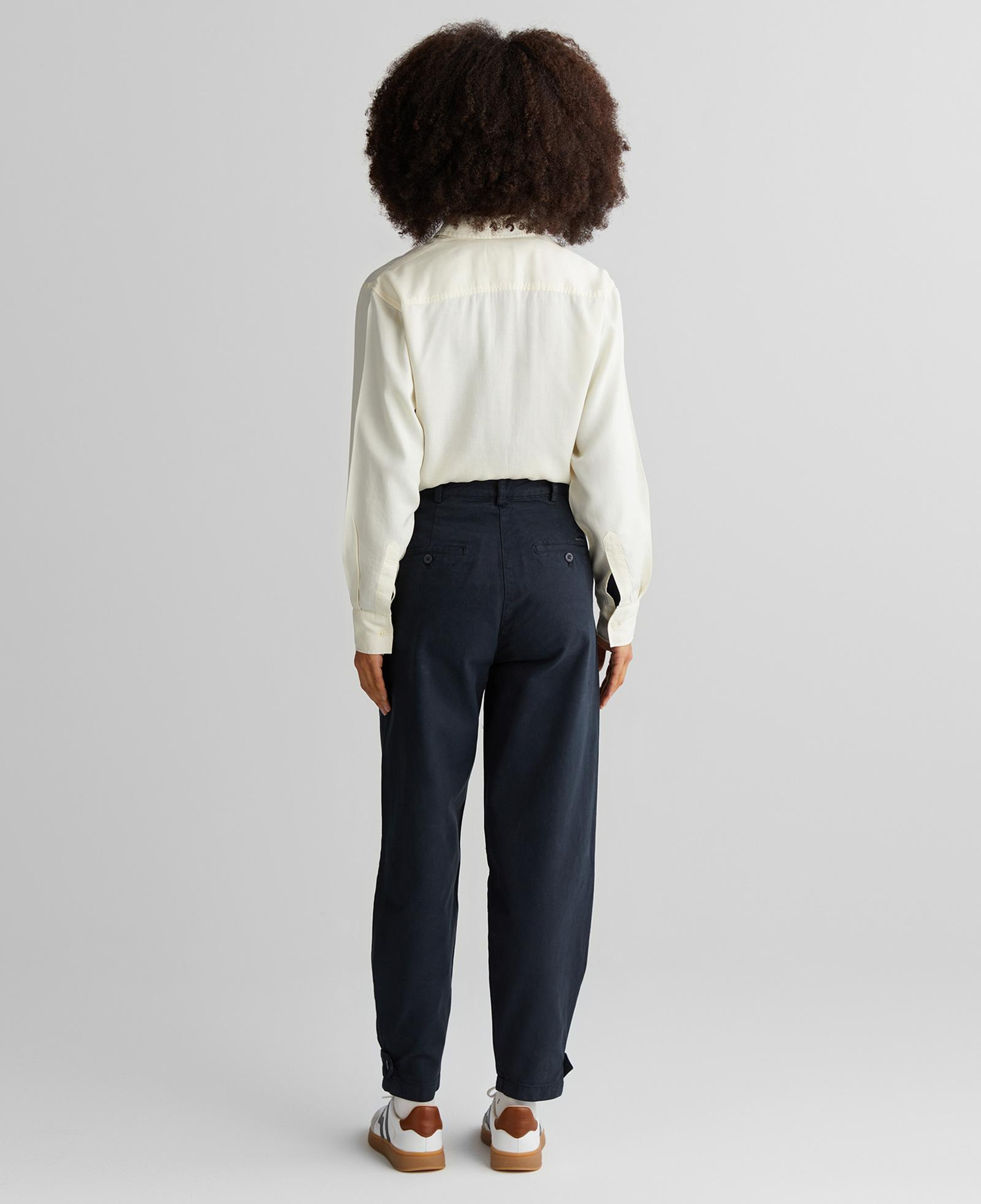 GANT Kadın Siyah Tapered Fit Pantolon
