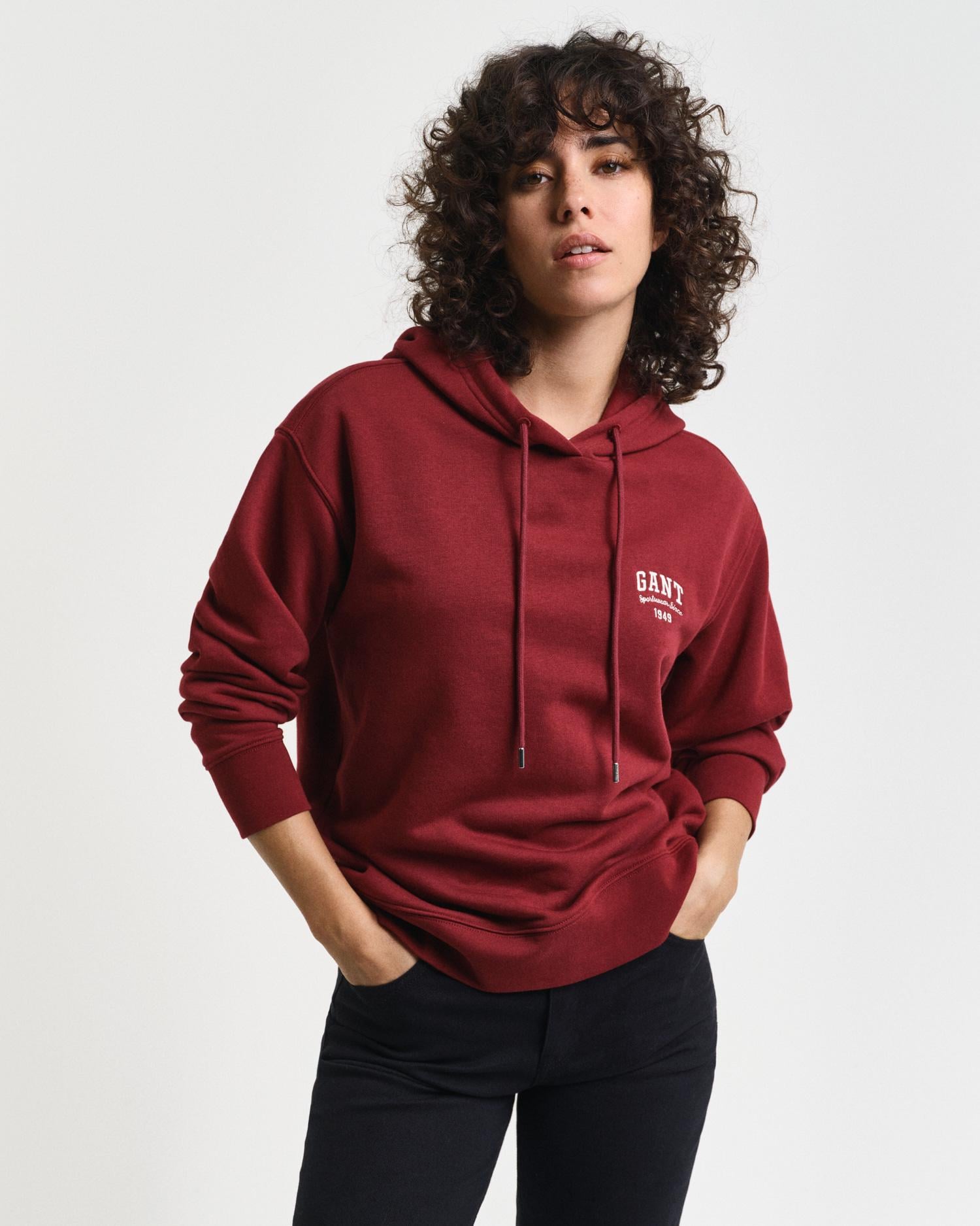 GANT Kadın Bordo Relaxed Fit Kapüşonlu Logolu Sweatshirt