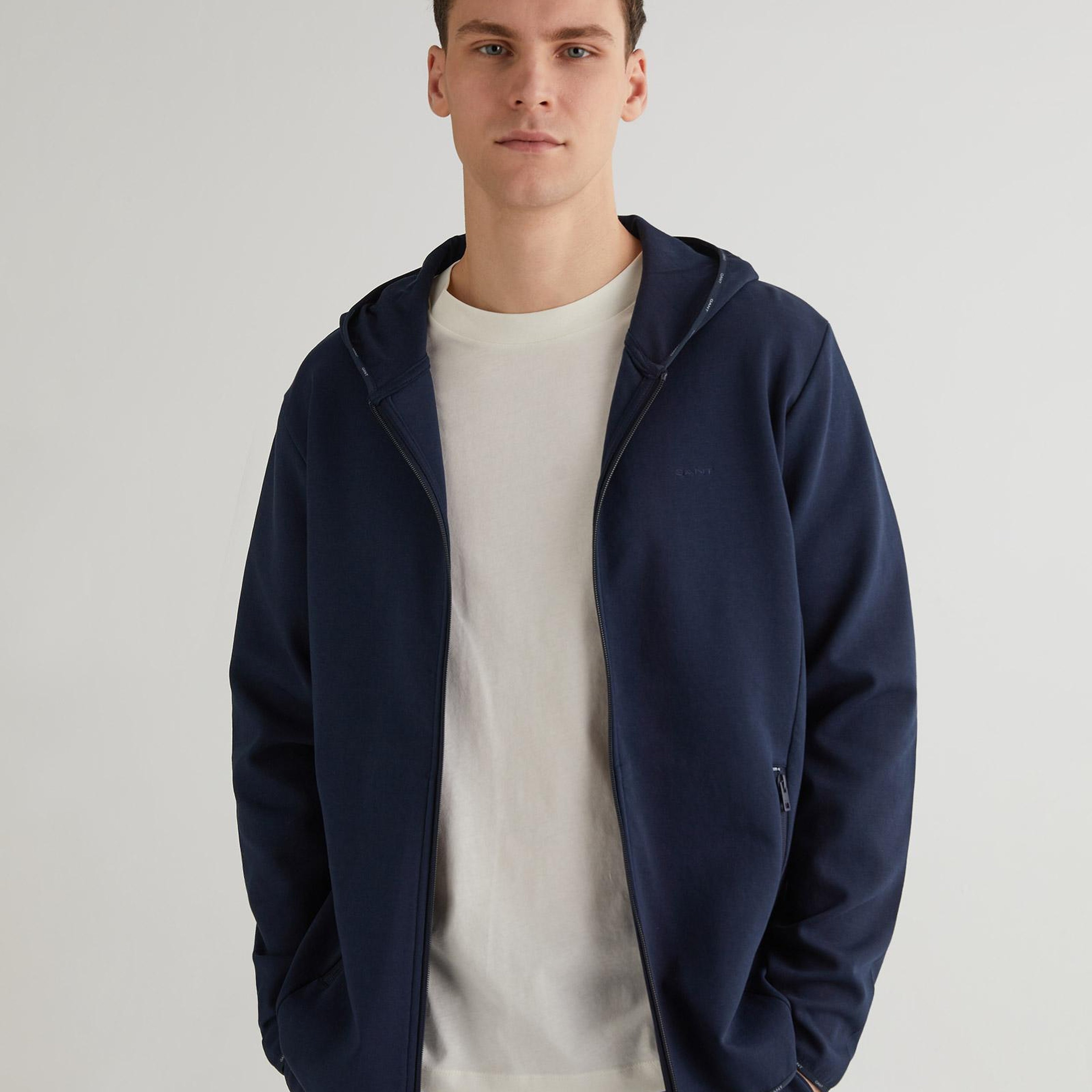 GANT Erkek Lacivert Regular Fit Fermuarlı Logolu Sweatshirt