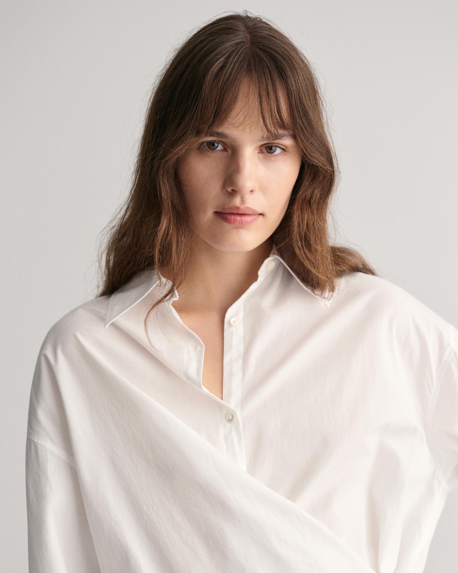 GANT Kadın Beyaz Oversize Fit Klasik Yaka Gömlek