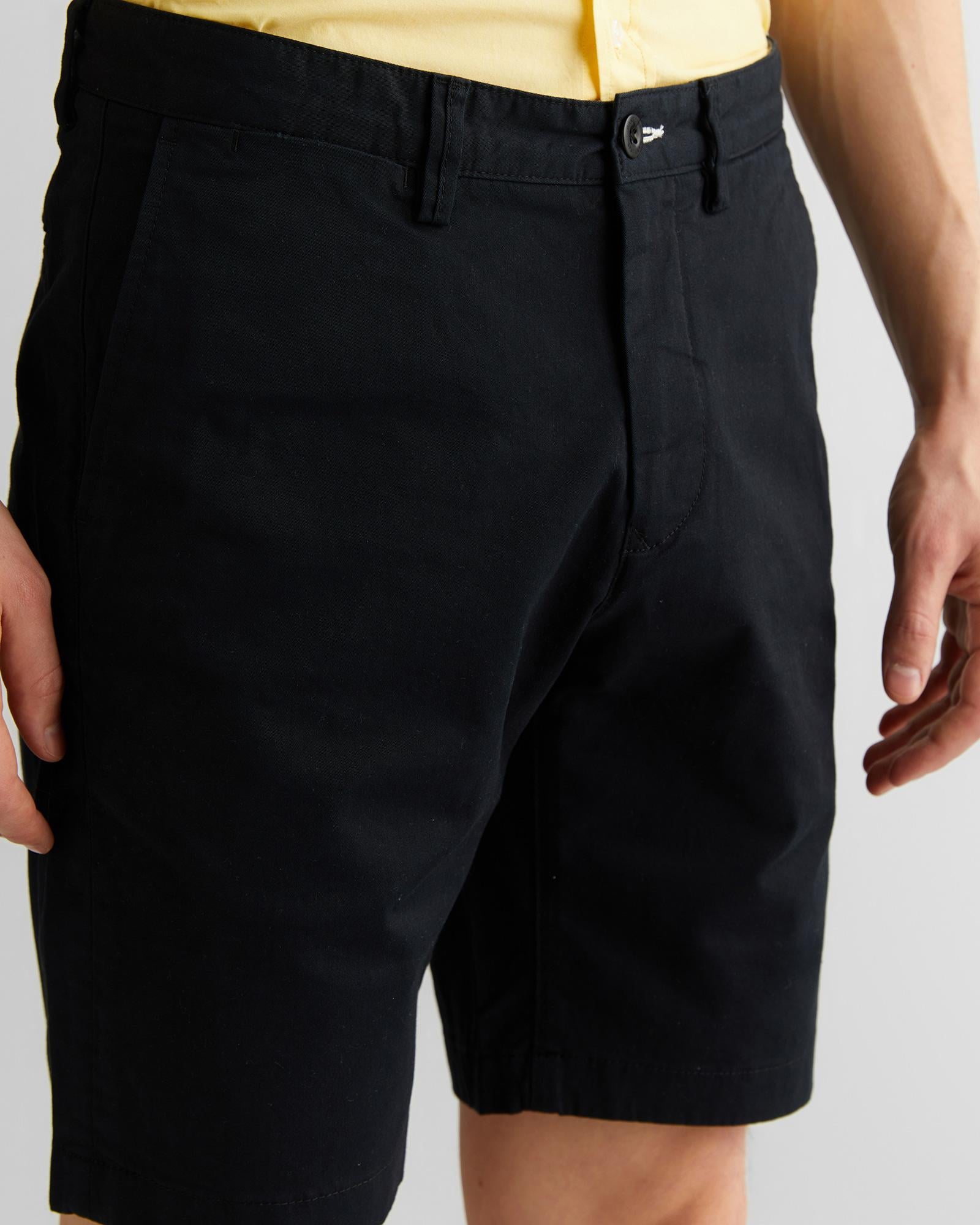 GANT Erkek Siyah Slim Fit Şort
