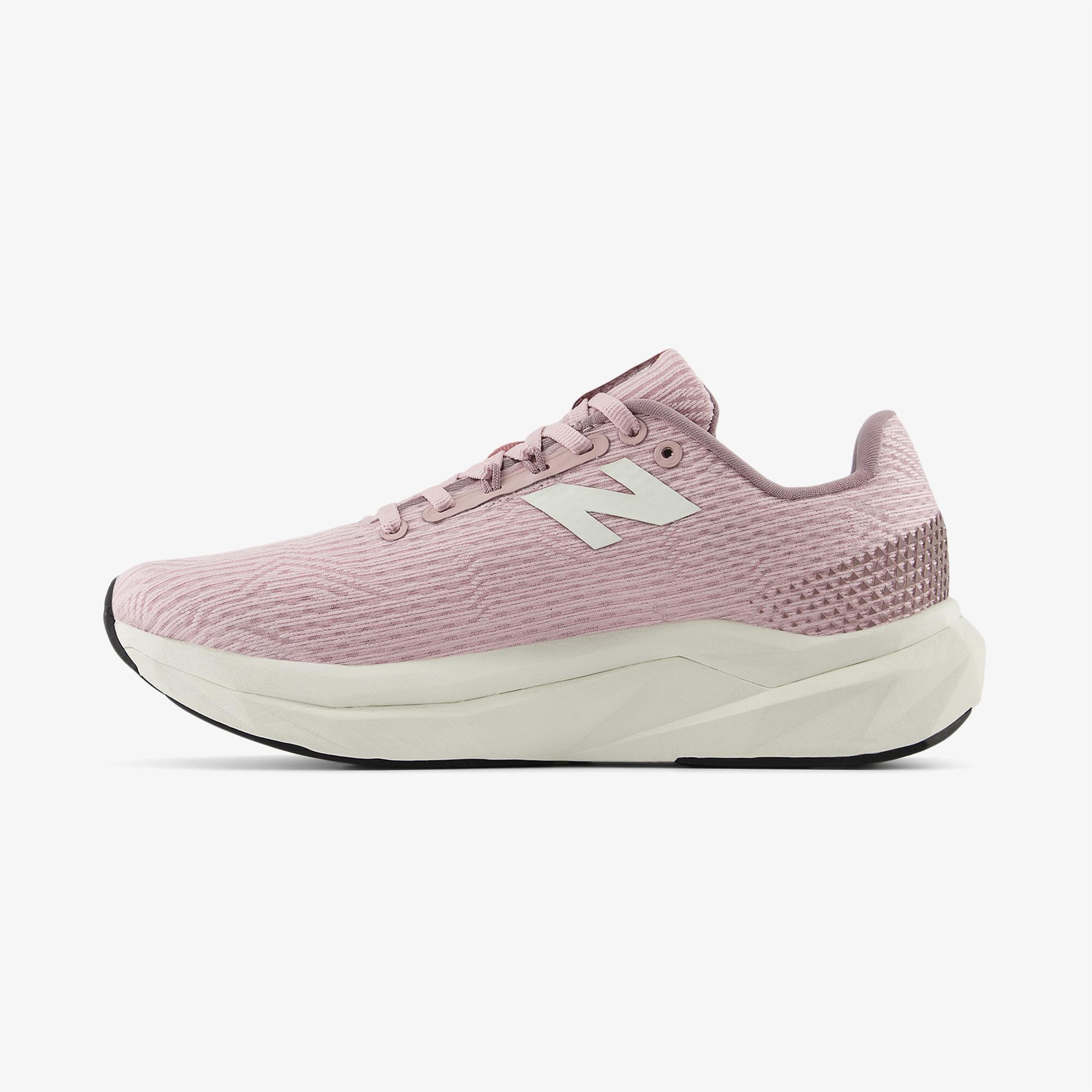 New Balance FuelCell Propel v5 Kadın Pembe Koşu Ayakkabısı