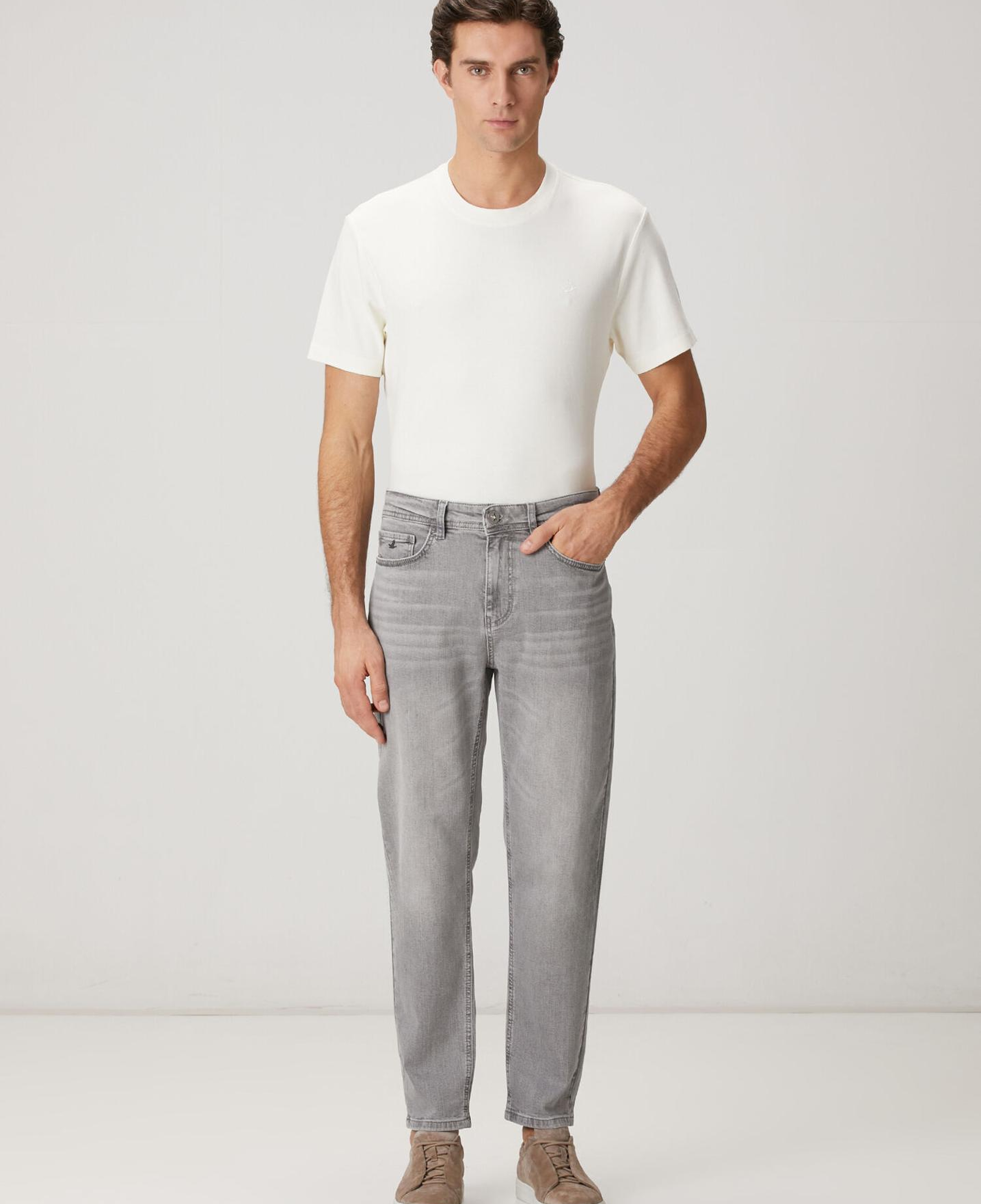 Beymen Club Erkek Tapered Fit Gri Yıkamalı Jean Pantolon